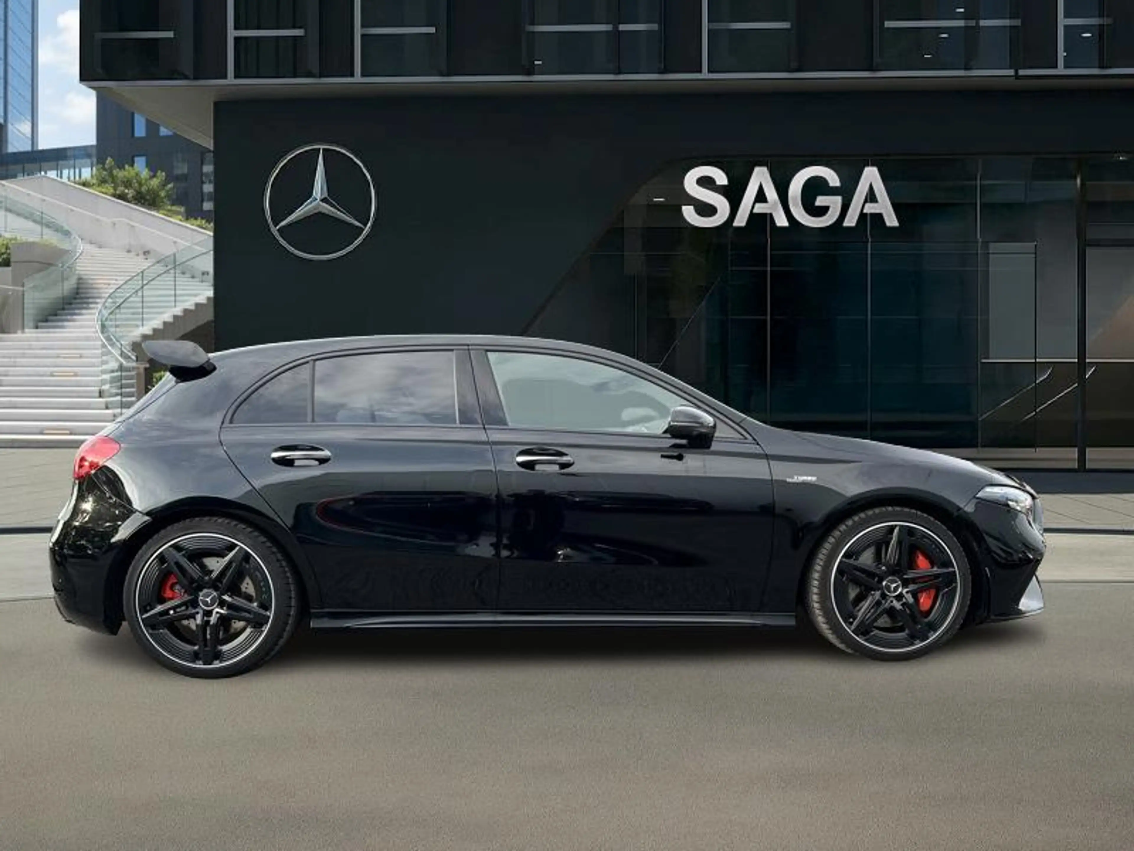 Mercedes-Benz A 35 AMG Pack Aéro Siège perf. — photo 4