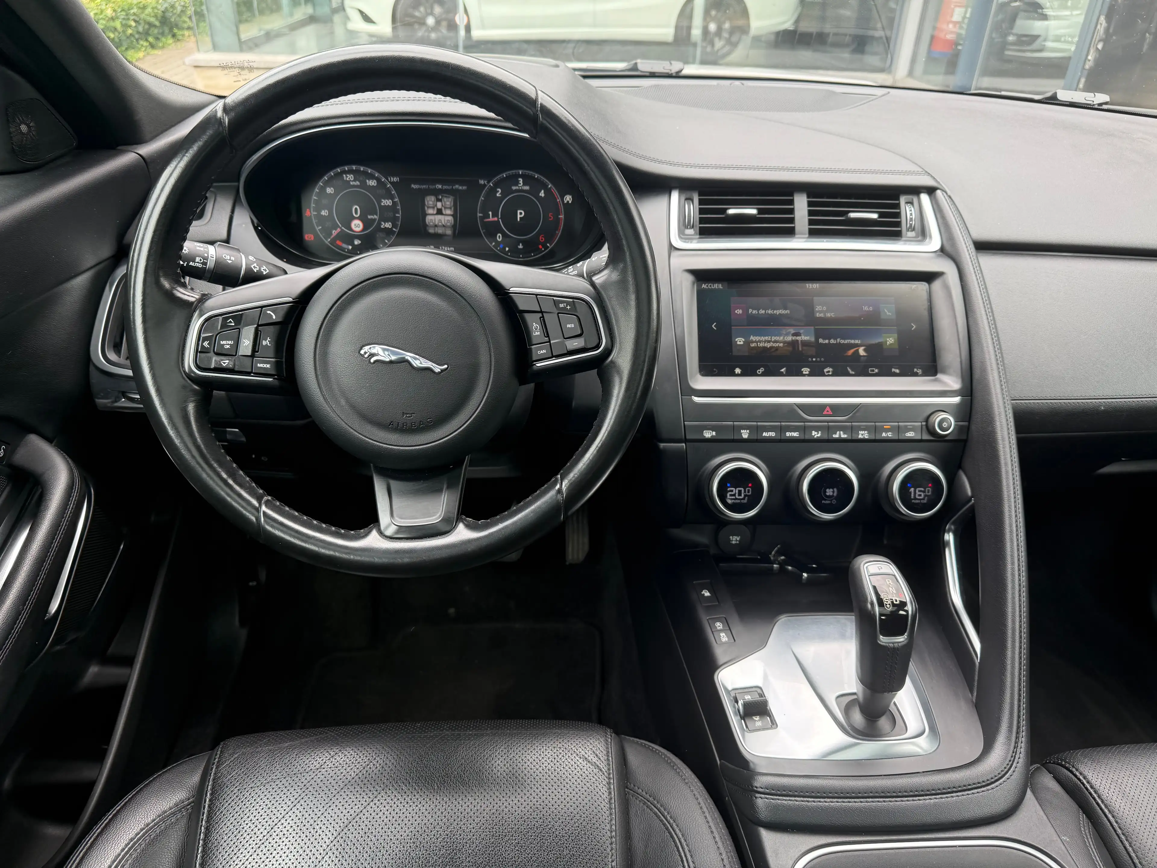 Jaguar E-Pace E-Pace 2.0 D AWD HSE — photo 13
