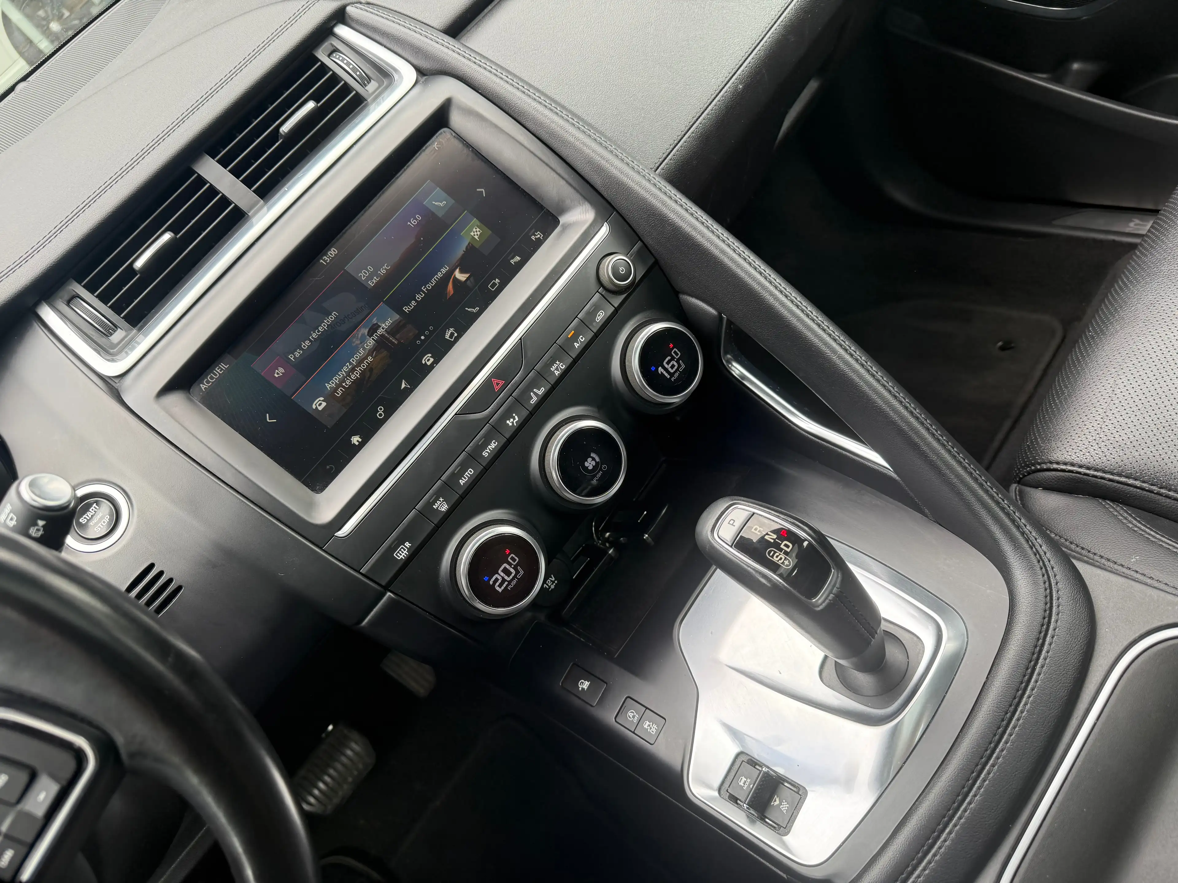 Jaguar E-Pace E-Pace 2.0 D AWD HSE — photo 10