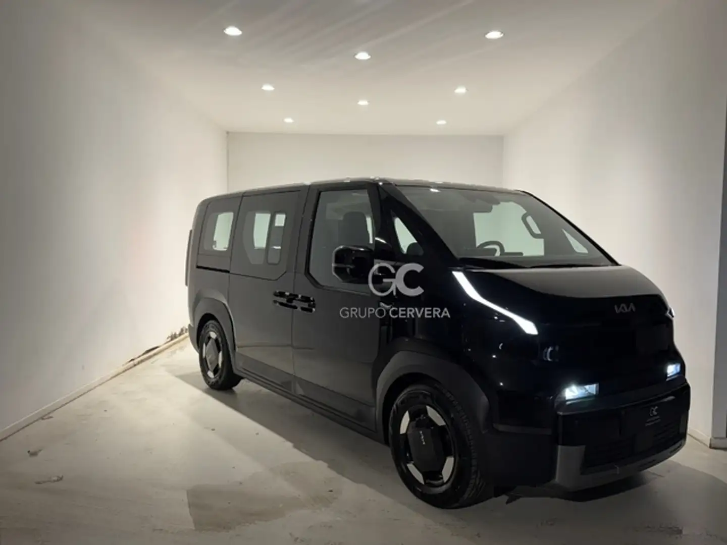 Kia PV5 Passenger L2H1 Long Range Plus Чорний - 2