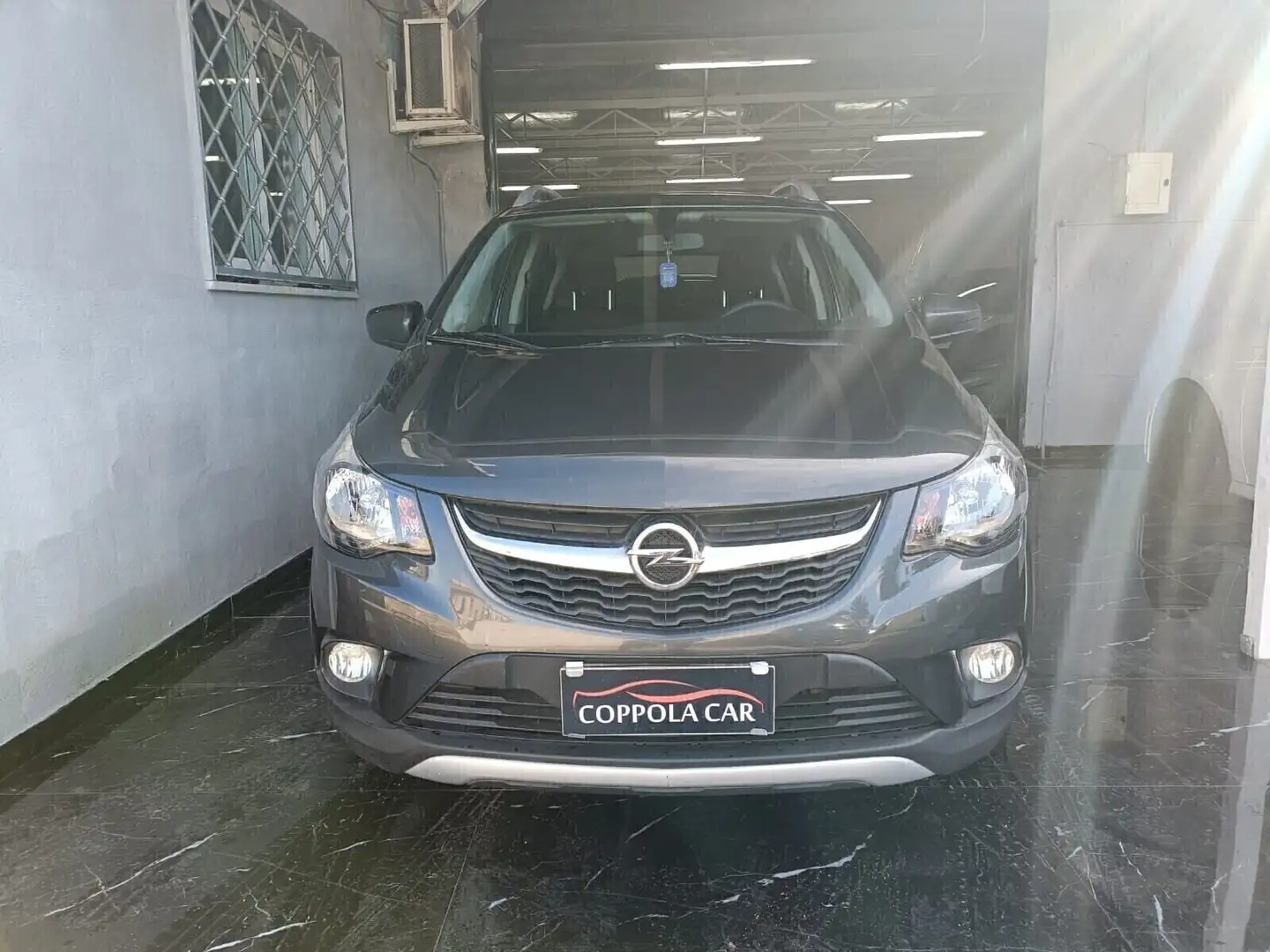 Opel Karl 1.0 Rocks 73cv my19 Grigio - 2