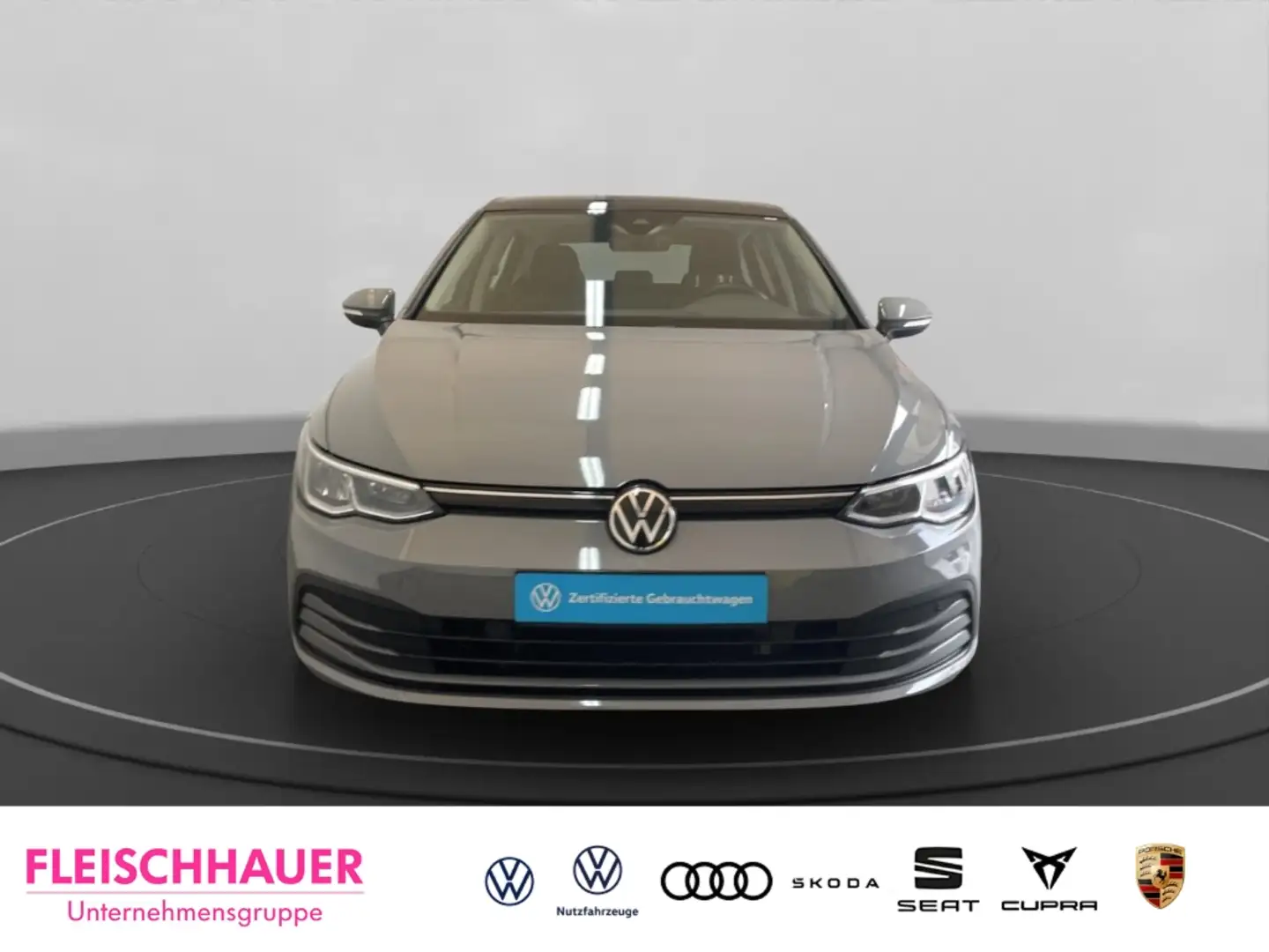 Volkswagen Golf VIII 1.5 TSI Life Pano Navi VC LED ACC CarPlay Grijs - 2