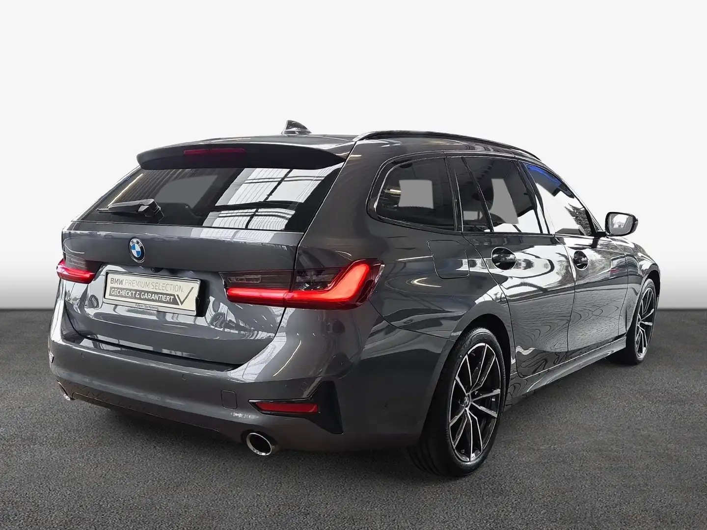 BMW 320 d Sport Line LED DAB RFK PDC uvm. Šedá - 2