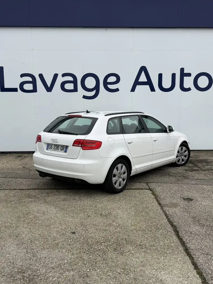 Audi A3 Sportback 2.0 TDI 140 DPF S line - 2
