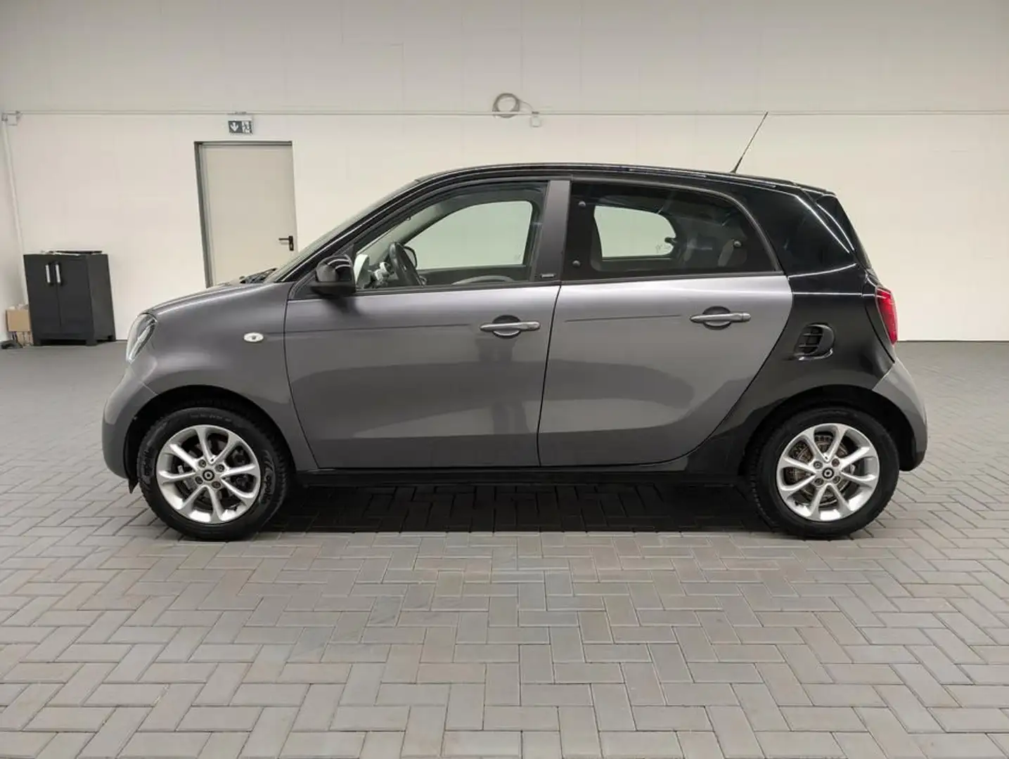 smart forFour Passion Klimaautom./PDC/SHZ/Tempom./15 L Noir - 2