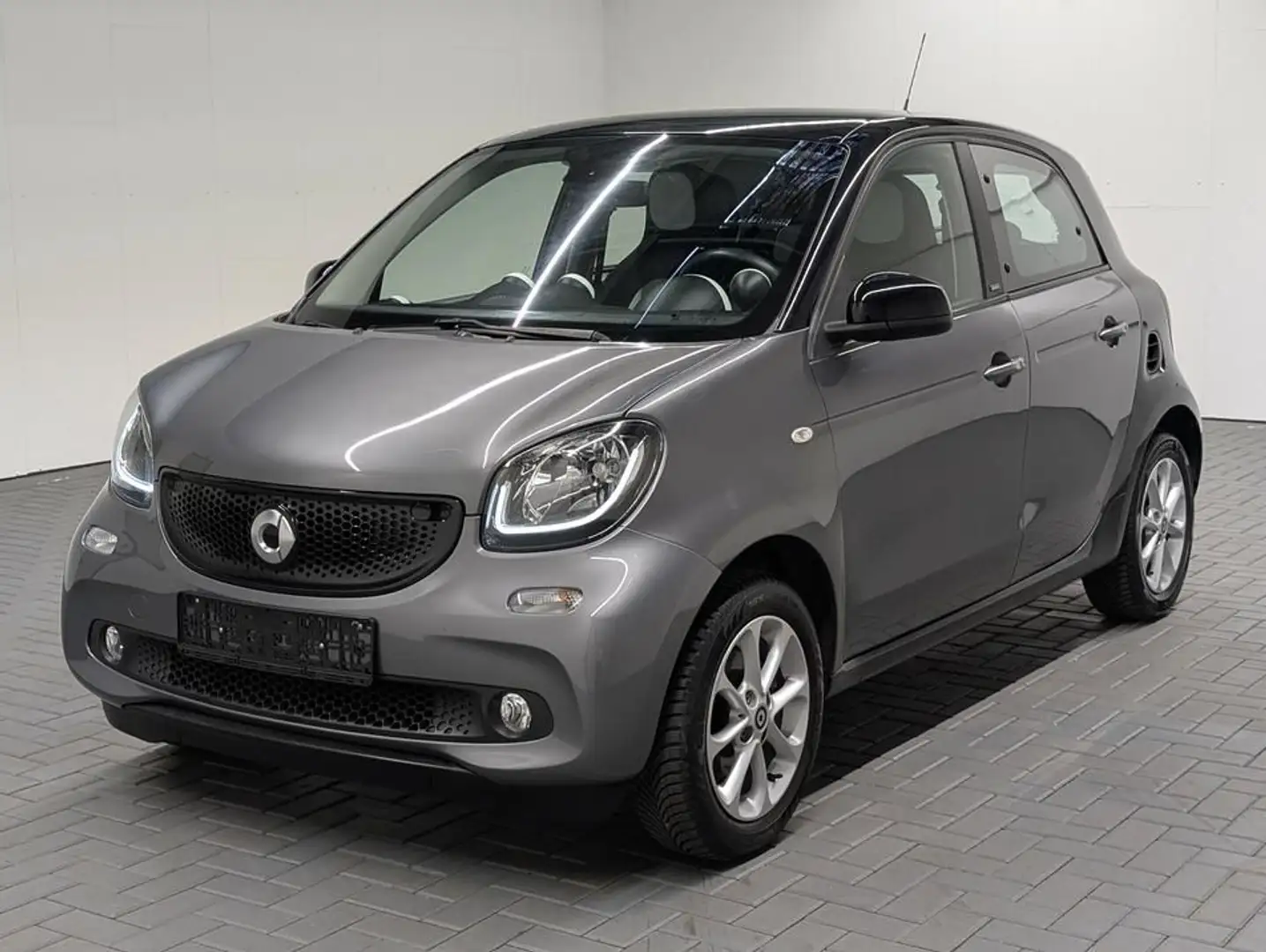 smart forFour Passion Klimaautom./PDC/SHZ/Tempom./15 L Noir - 1