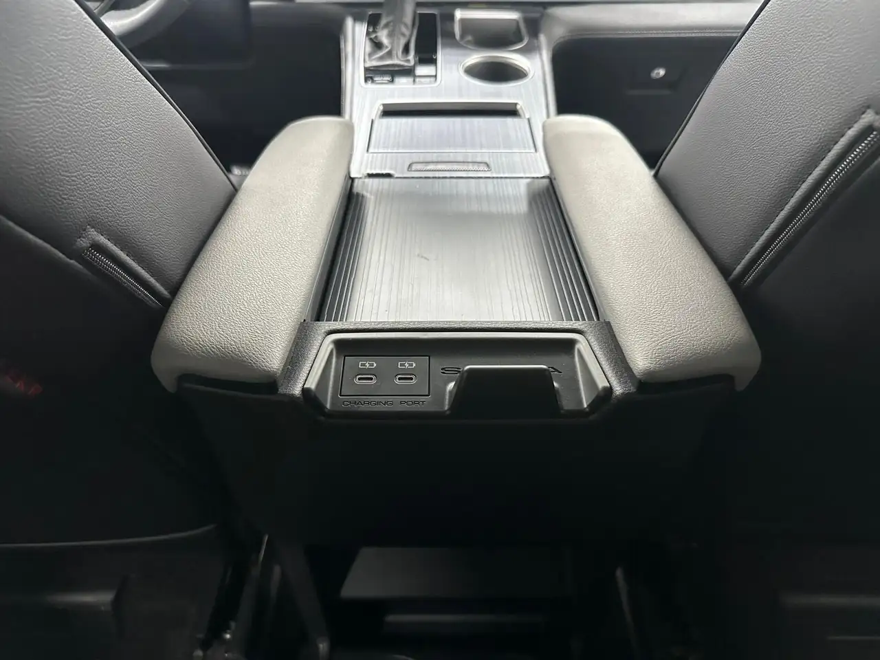 Toyota Sienna снимка Toyota Sienna