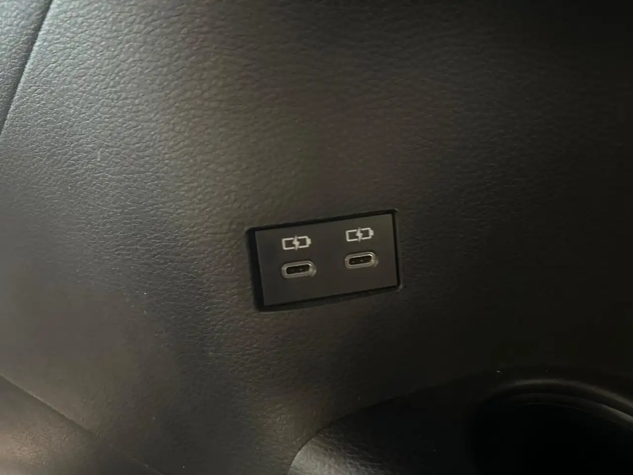 Toyota Sienna снимка Toyota Sienna