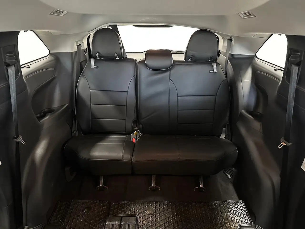 Toyota Sienna снимка Toyota Sienna