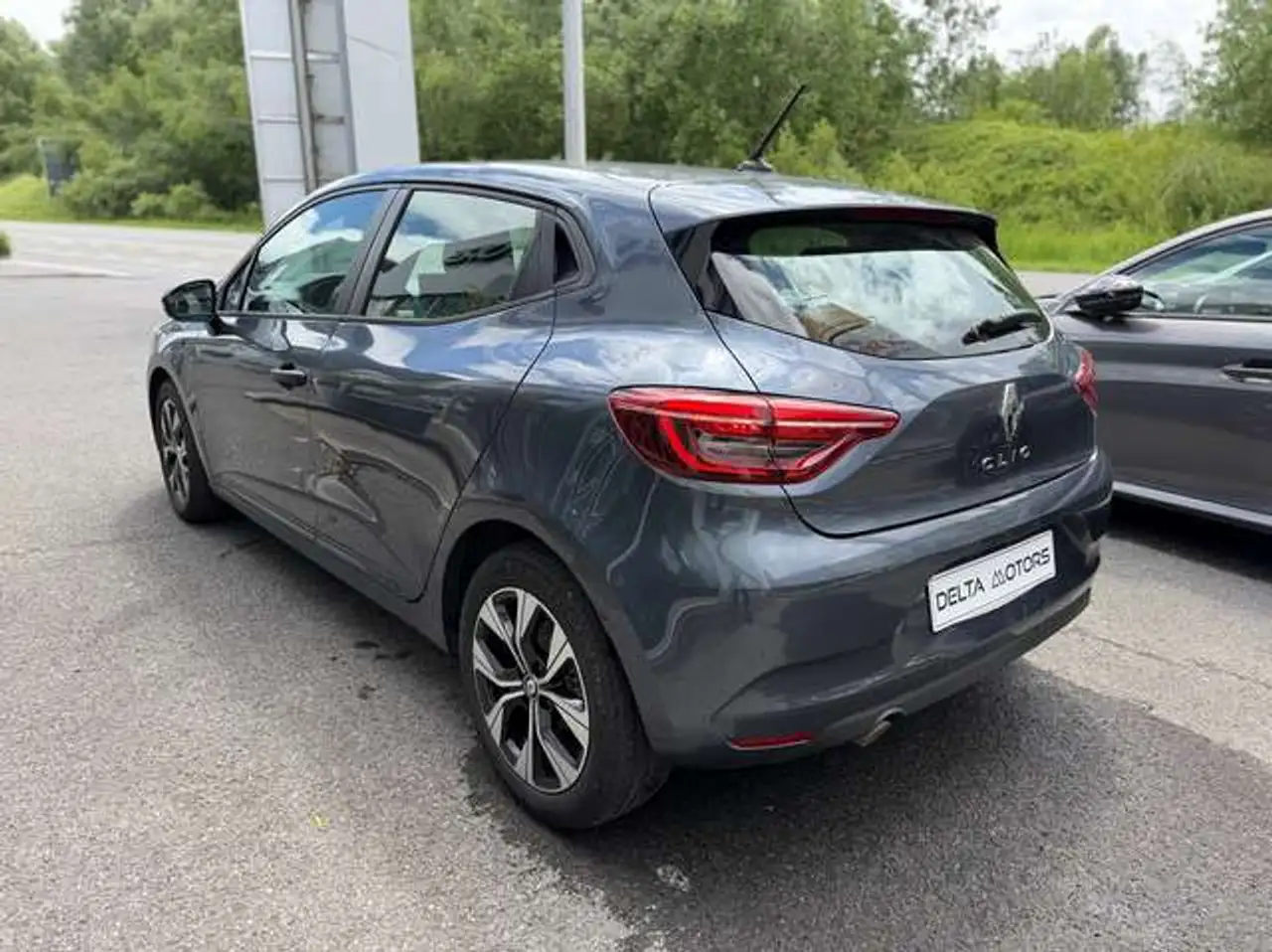 Renault Clio Citadine 3 portes — photo 2