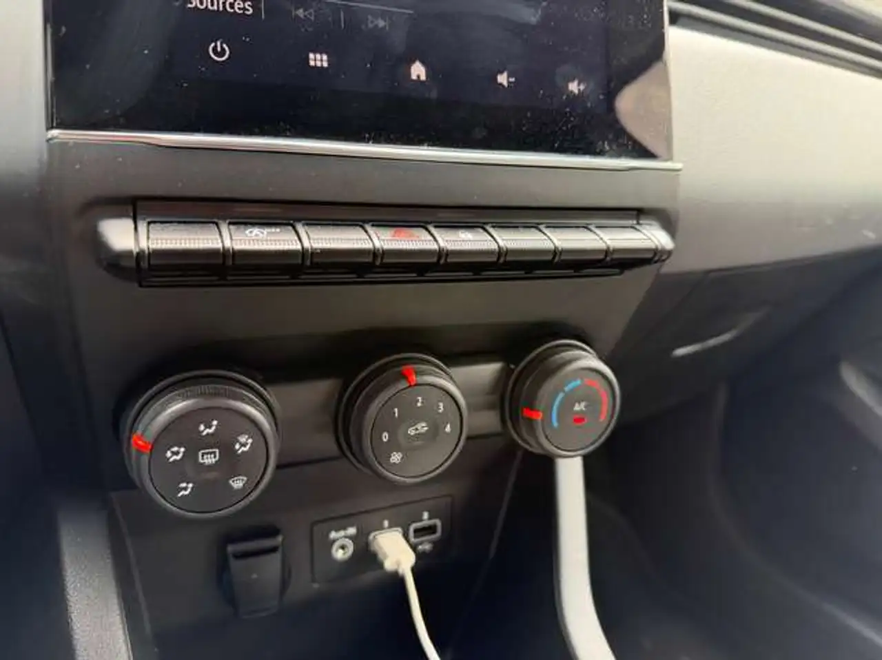 Renault Clio Citadine 3 portes — photo 7