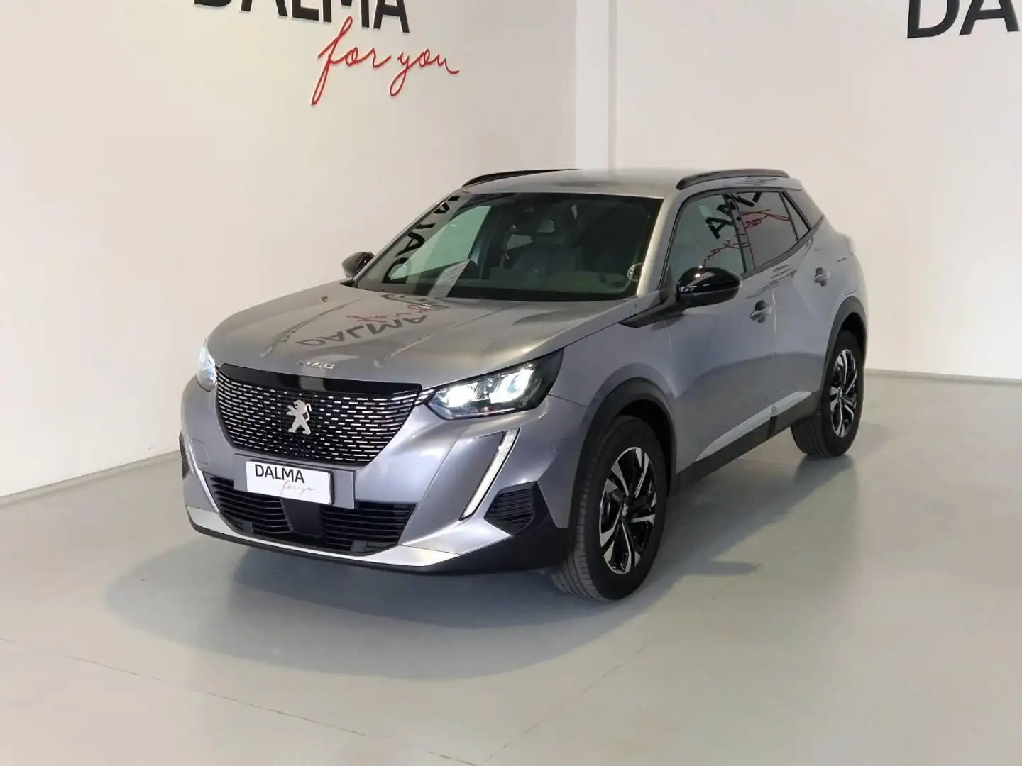 Peugeot 2008 1.2 PureTech Allure Pack Ezüst - 1
