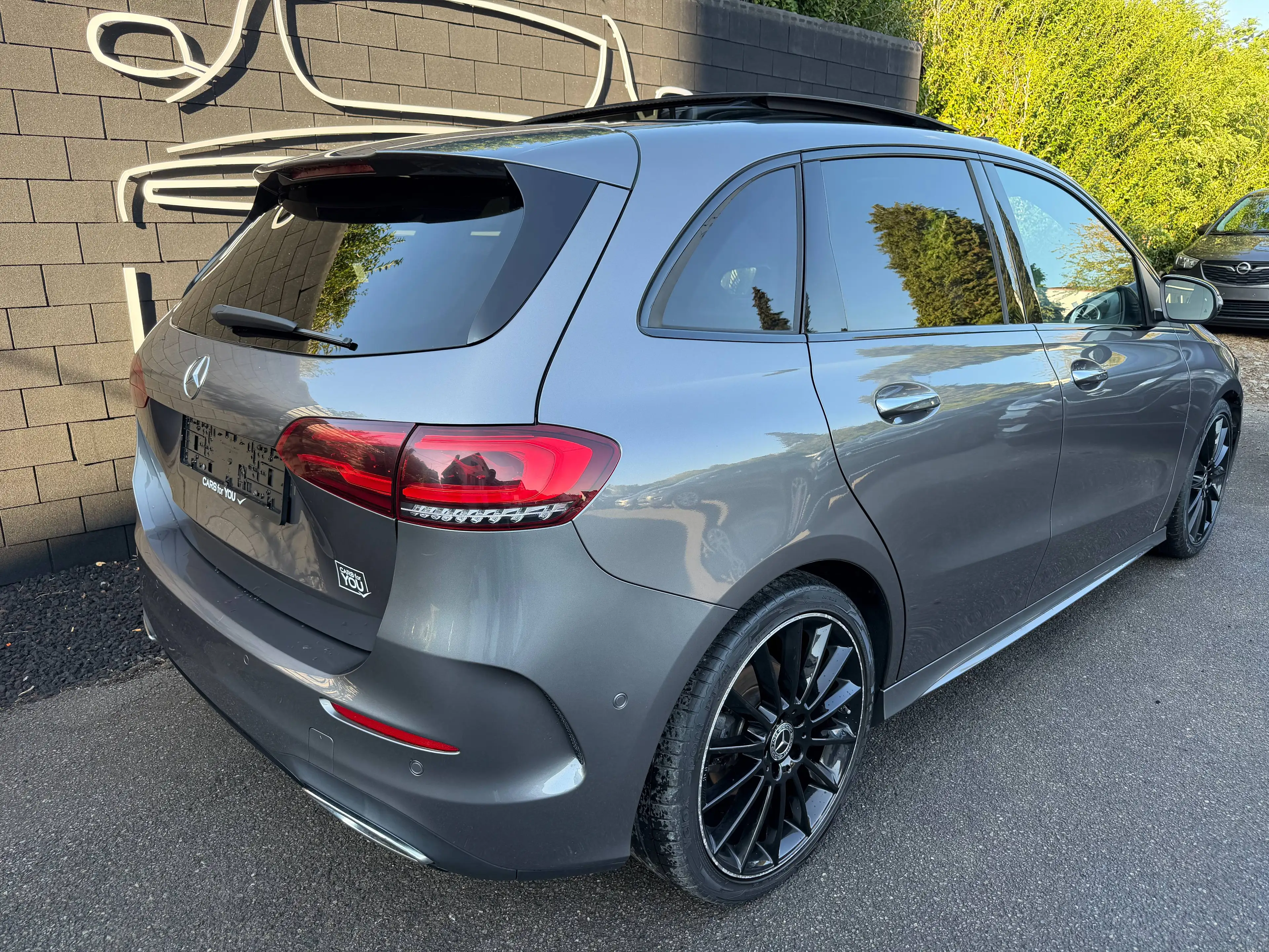 Mercedes-Benz B 200 d  PACK AMG+TOIT OUVRANT+AMBI LIGHT+CAMERA+LED — photo 4