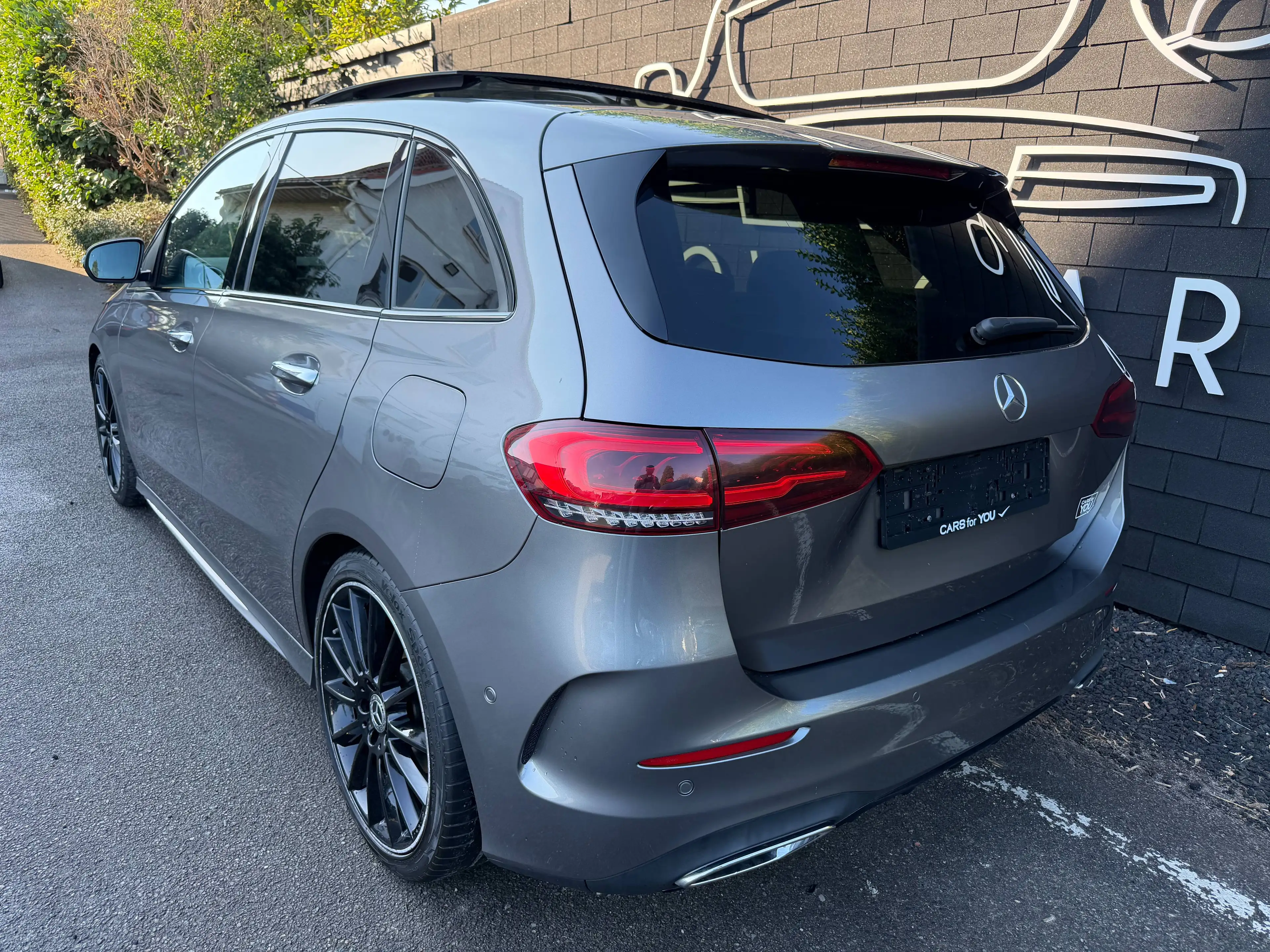 Mercedes-Benz B 200 d  PACK AMG+TOIT OUVRANT+AMBI LIGHT+CAMERA+LED — photo 3