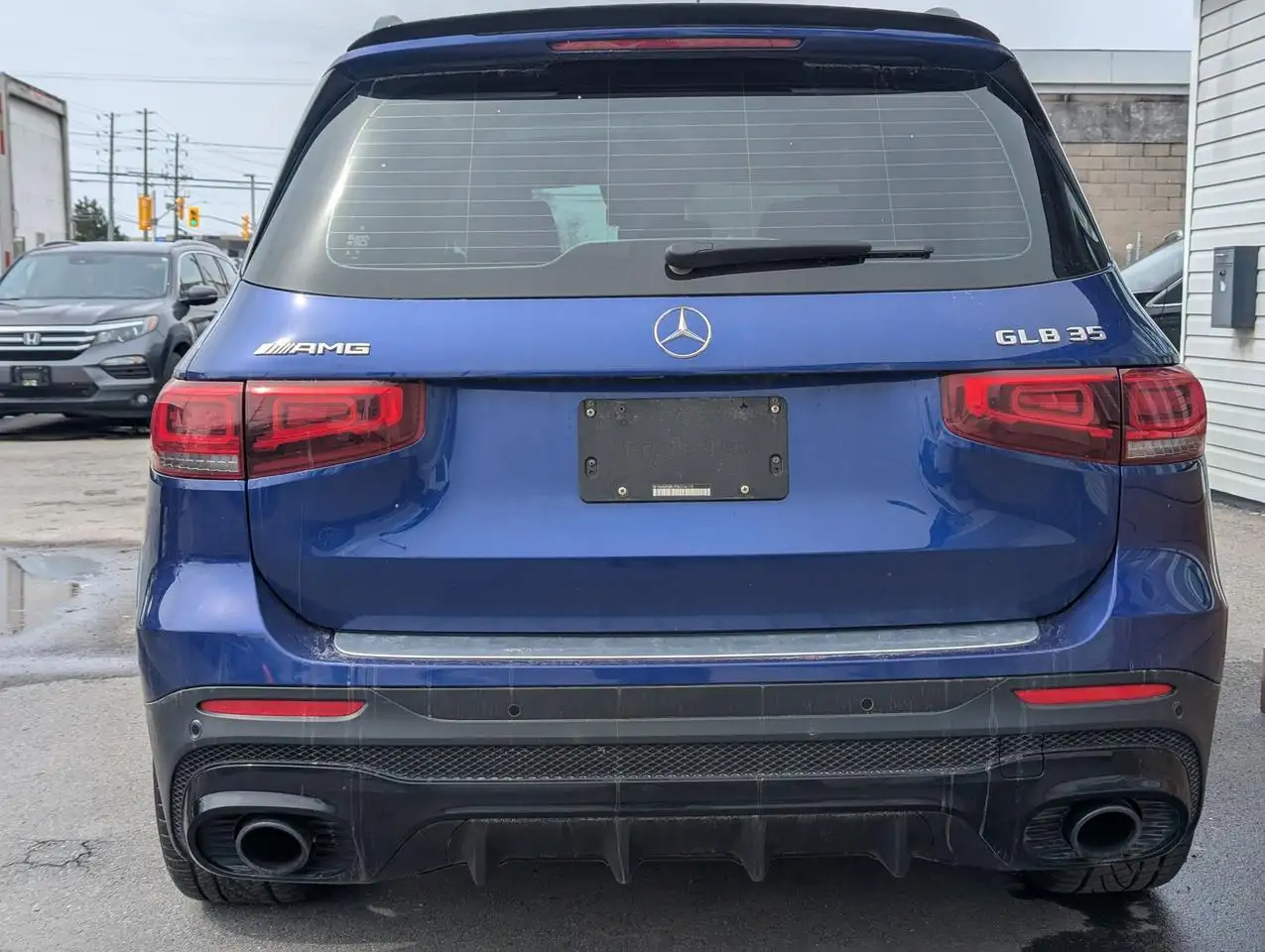 Mercedes-Benz GLB снимка Mercedes-Benz GLB
