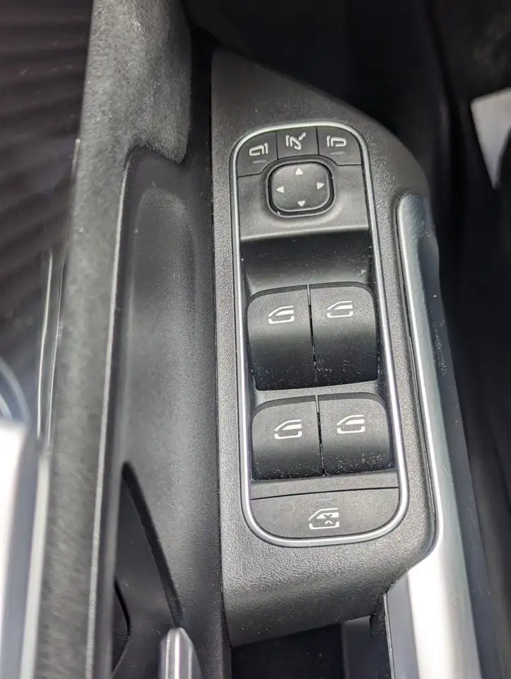 Mercedes-Benz GLB fotografie Mercedes-Benz GLB
