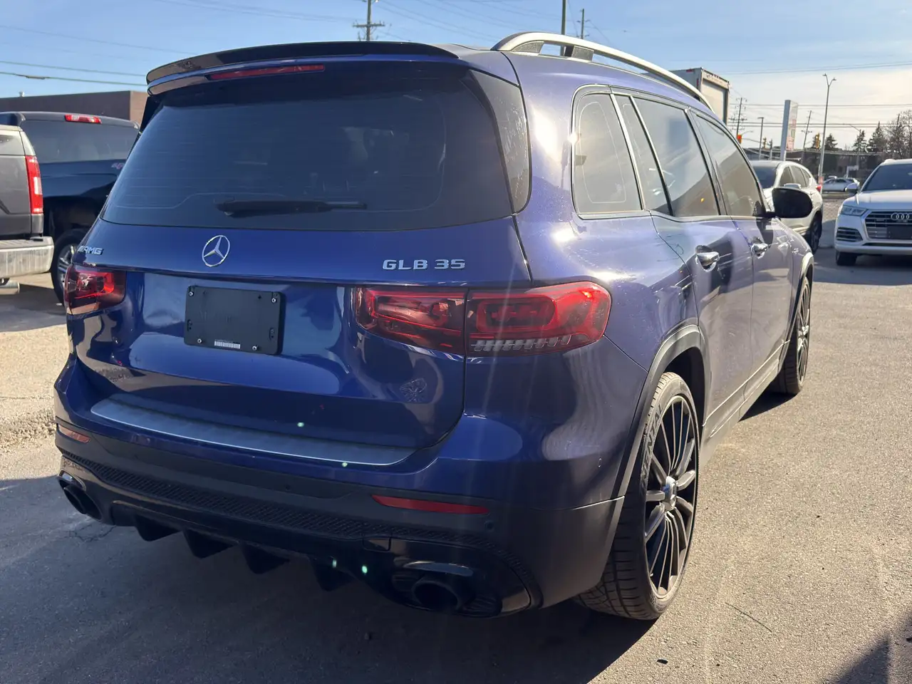 Mercedes-Benz GLB снимка Mercedes-Benz GLB