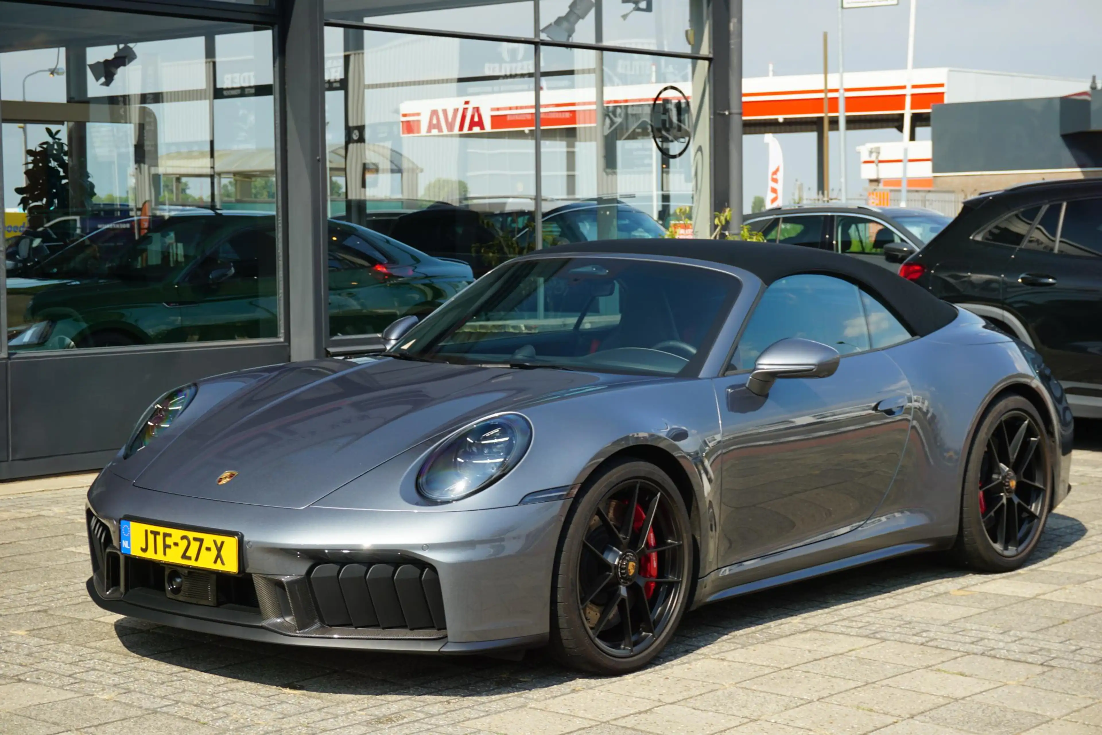 Porsche 992 Cabrio 3.6 T-Hybrid Carrera 4 GTS
