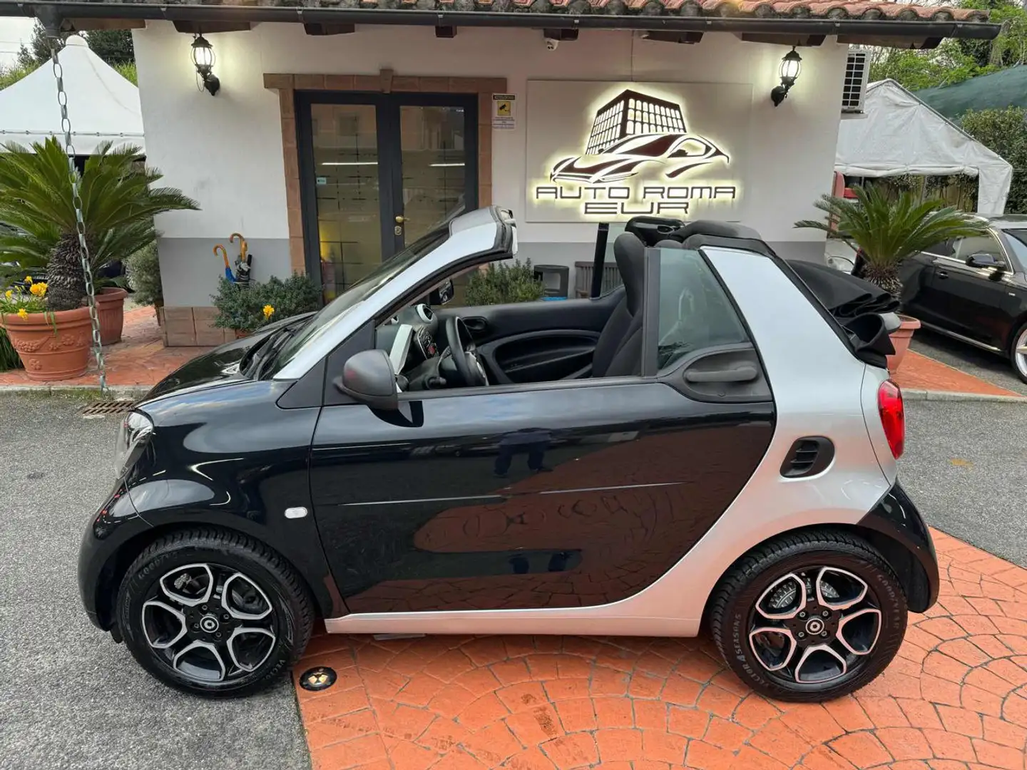 smart forTwo 70 1.0 twinamic cabrio NEOPATENTATI! PREZZO PROMO! Nero - 2