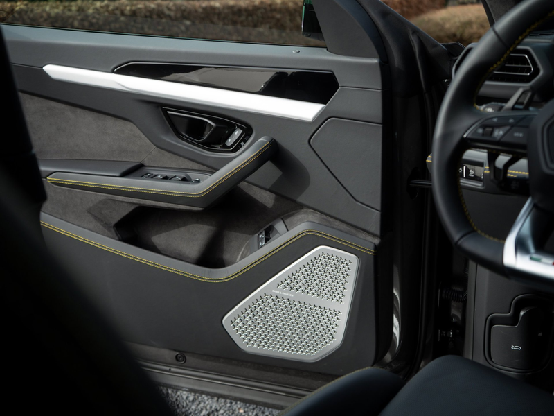 Lamborghini Urus SE 4.0 V8 Hybrid (2025) 800PK | Full Option | 1.50 — photo 30