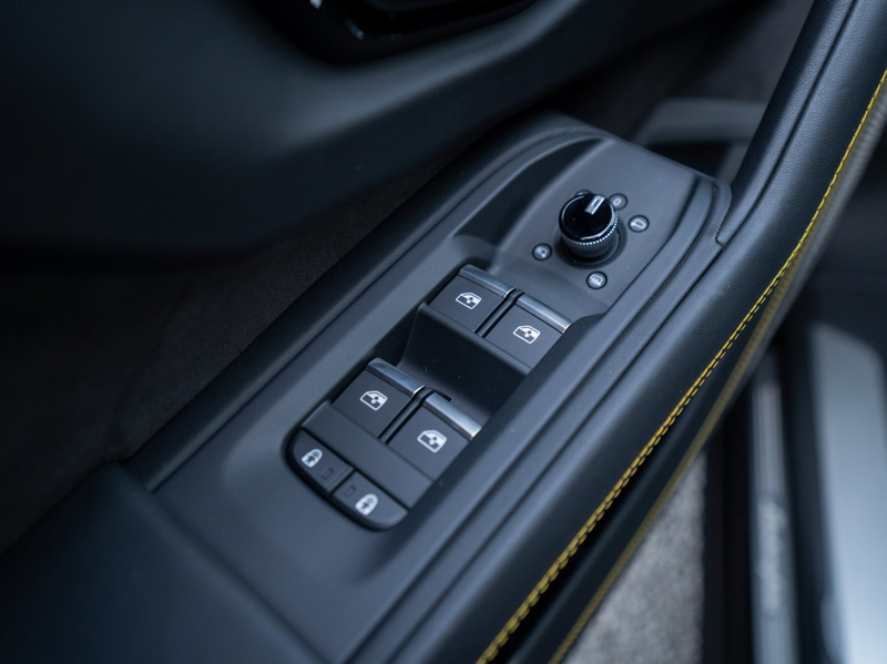 Lamborghini Urus SE 4.0 V8 Hybrid (2025) 800PK | Full Option | 1.50 — photo 31