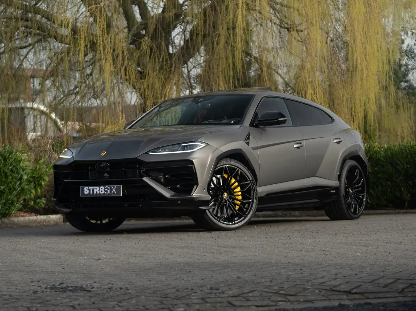 lamborghini urus