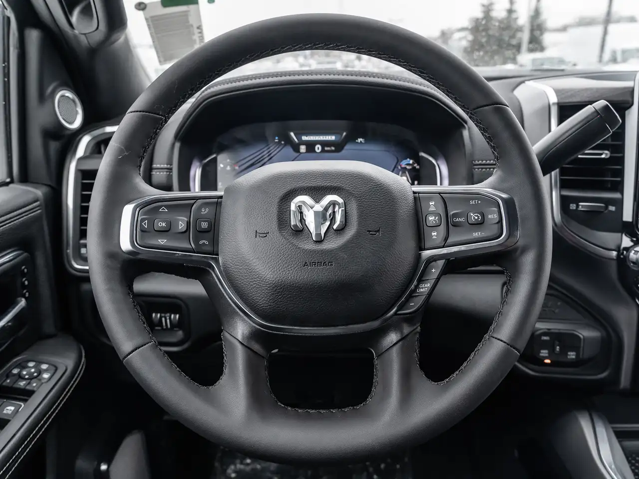 RAM 3500 снимка RAM 3500