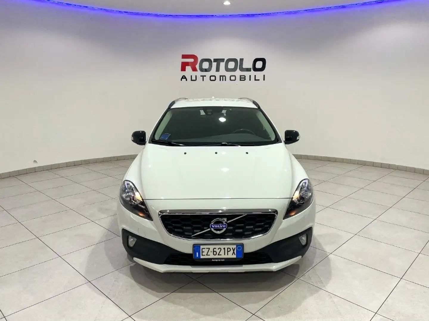 Volvo V40 Cross Country D2 1.6 Kinetic Weiß - 2