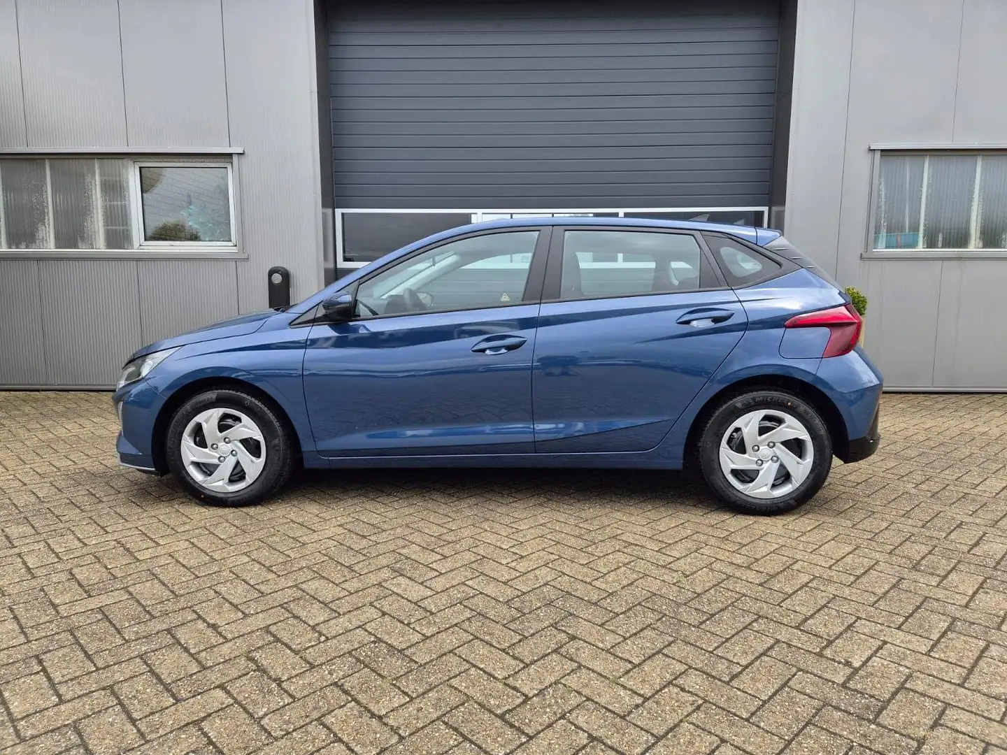 Hyundai i20 1.0 T-GDI 90PS 5-türig Sitzheizung Lenkradheizu... Blau - 2
