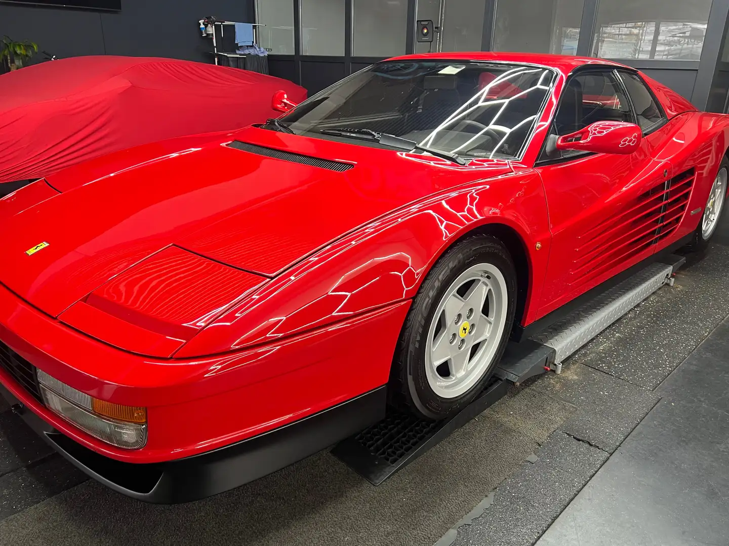 Ferrari Testarossa Rot - 2