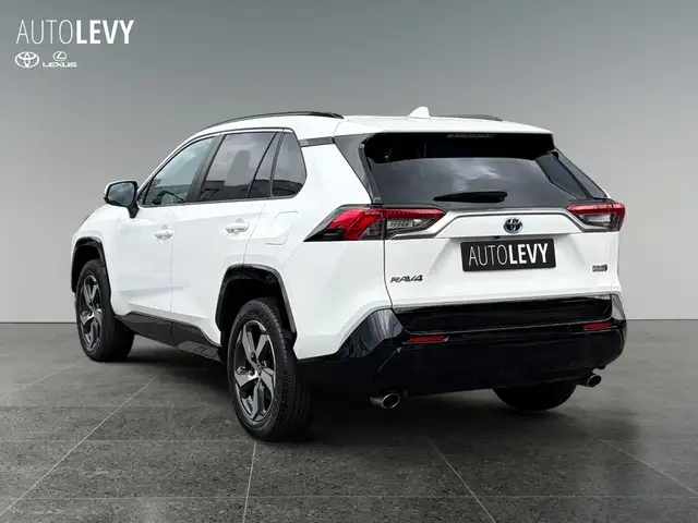 Toyota Rav4 view 4