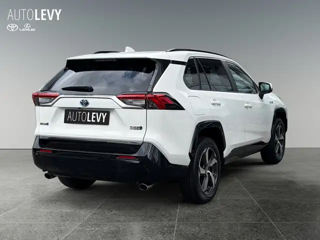 Toyota Rav4 view 6
