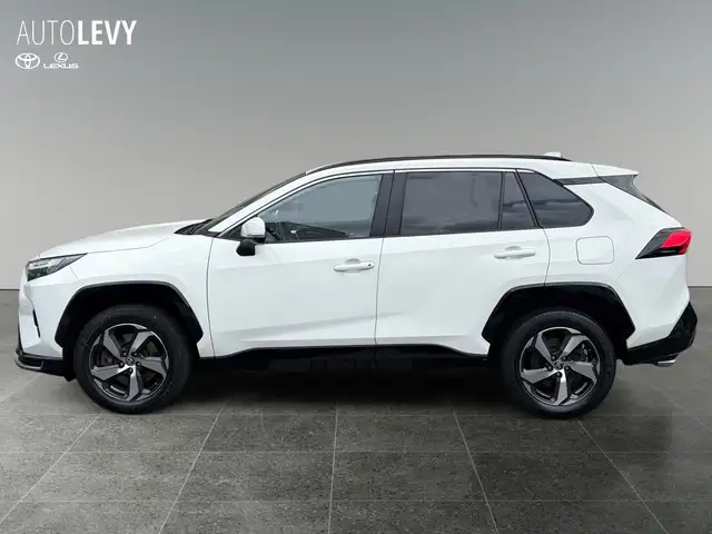 Toyota Rav4 view 3