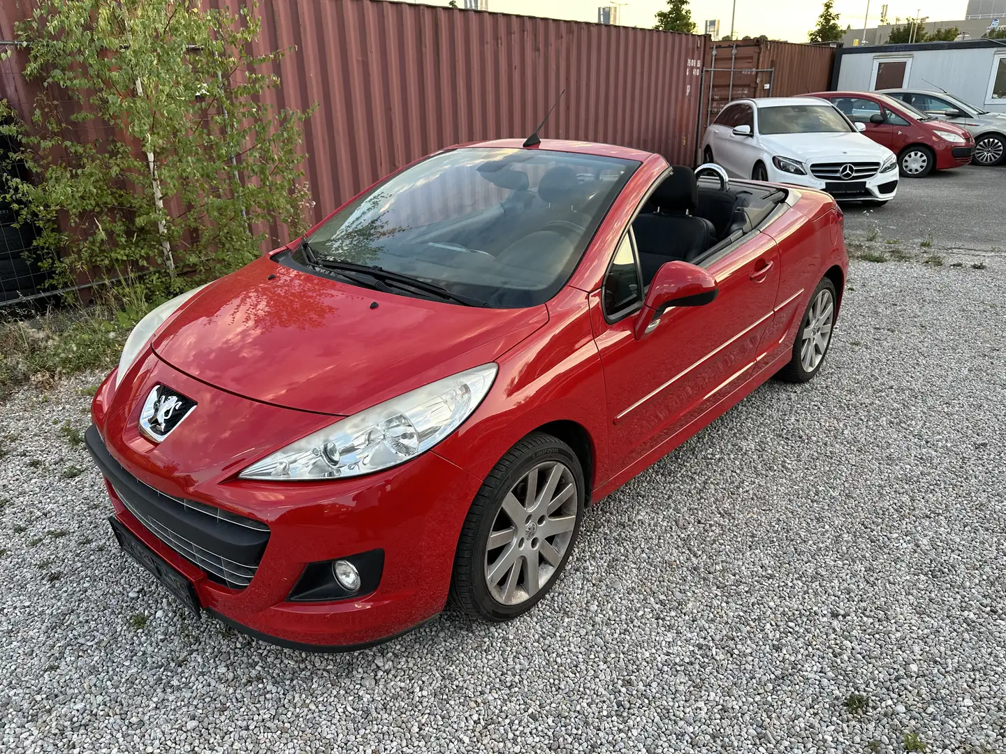 Peugeot 207 CC Active 1,6 16V,Cabrio Rot - 1