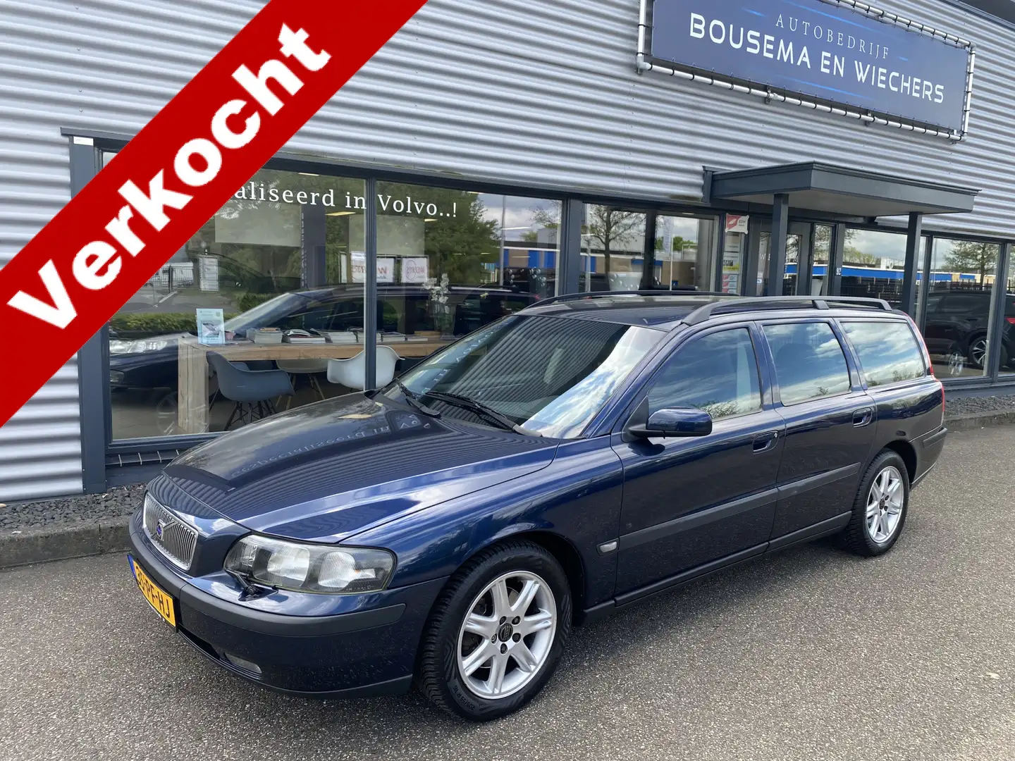 Volvo V70 2.4 Comfort Line Azul - 1