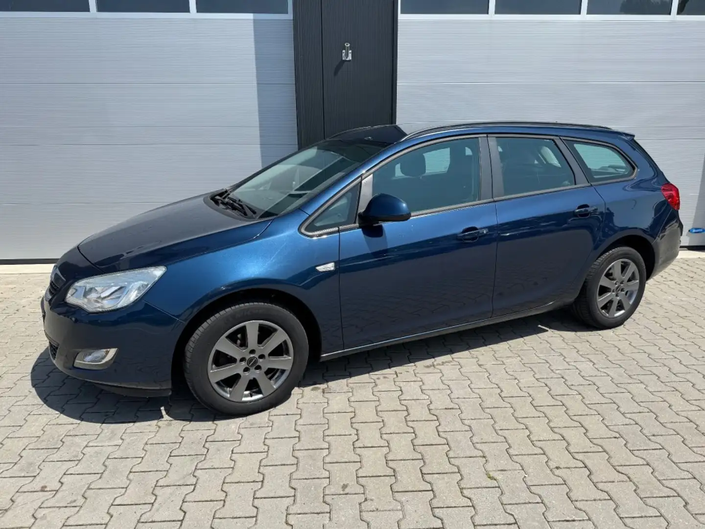 Opel Astra 1.4 EDITION /Cruise control / Airco / LM velgen / Blau - 1
