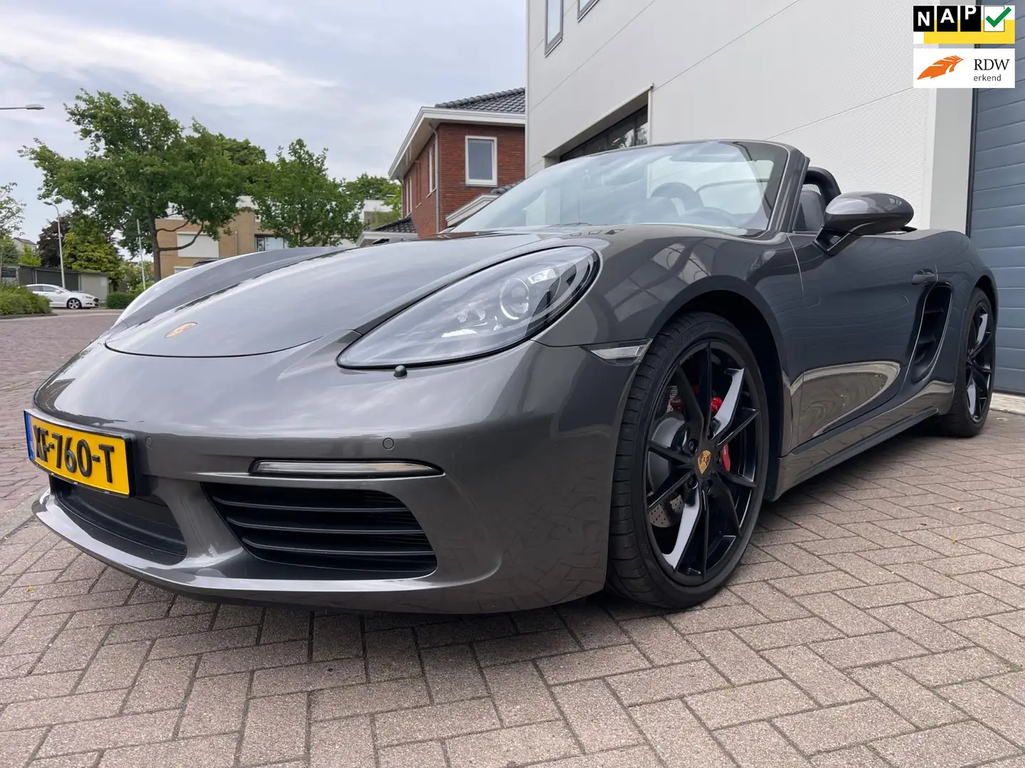 Porsche 718 Boxster 2.0 Turbo PDK / Dealer-onderhouden Grijs - 1