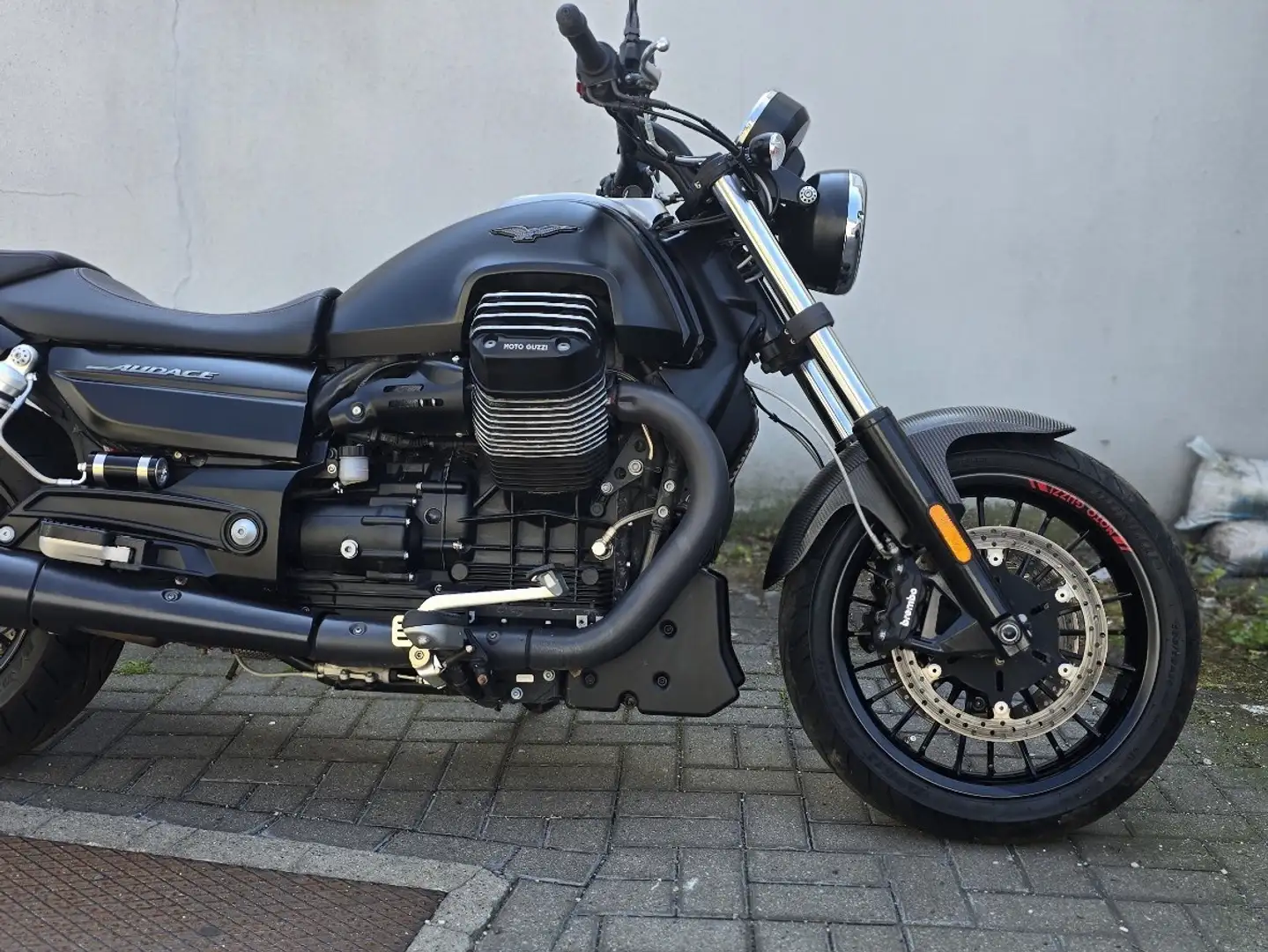Moto Guzzi Audace California 1400 Audace Zwart - 1