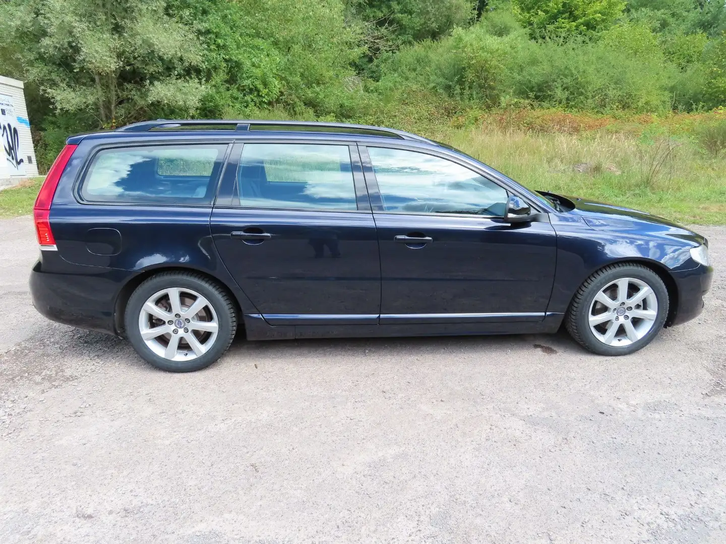 Volvo V70 D4 Linje Svart 181PS, Schaltgetriebe 6 Gang Blau - 2