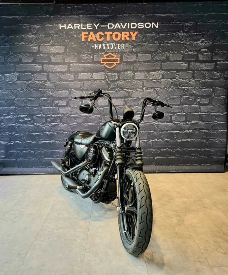 Harley-Davidson 883 Iron Schwarz - 1