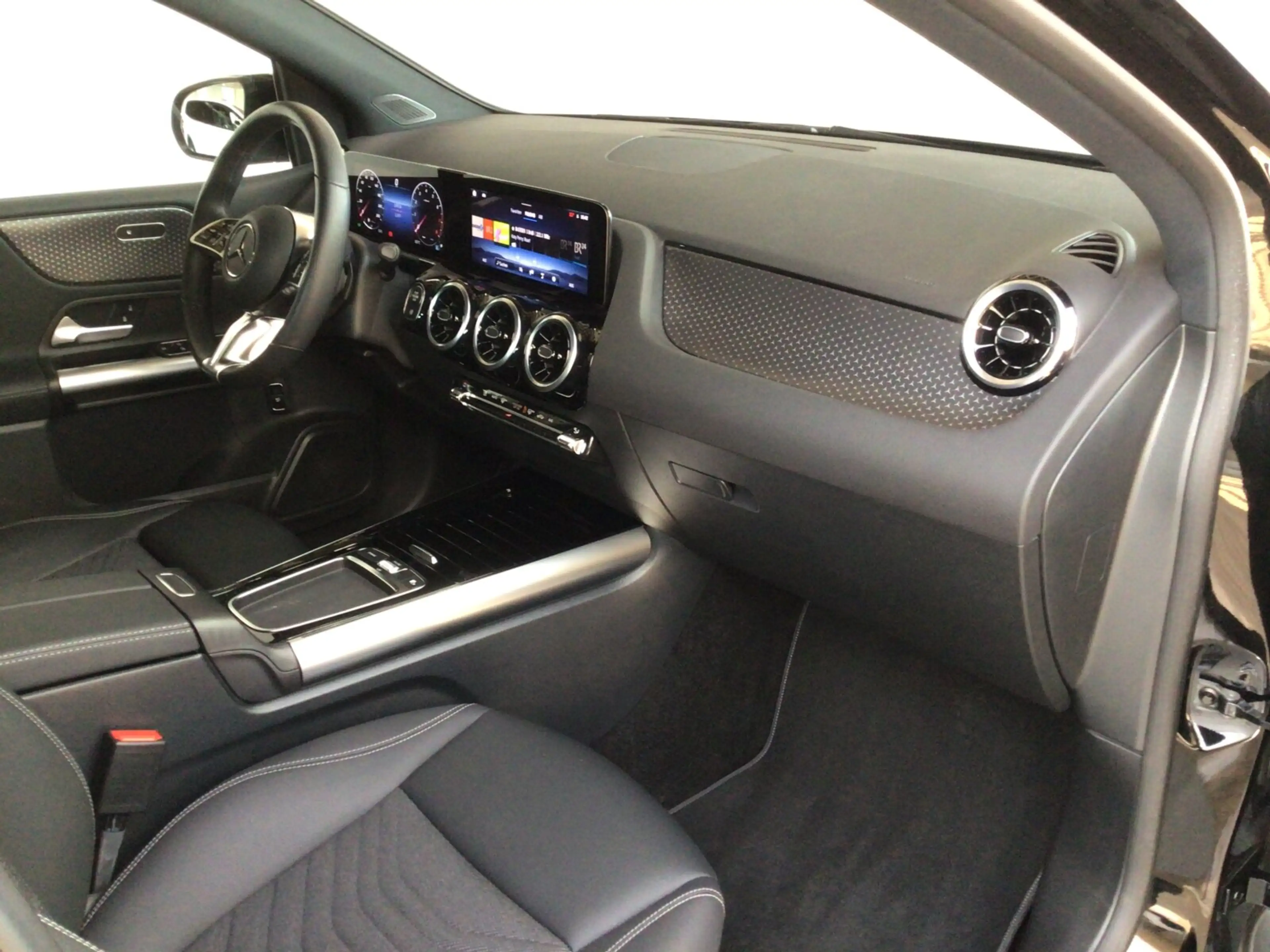Mercedes-Benz B 250 B 250 4M Progressive/VKZ/MBUX/LED/Kamera/CarPlay — photo 11