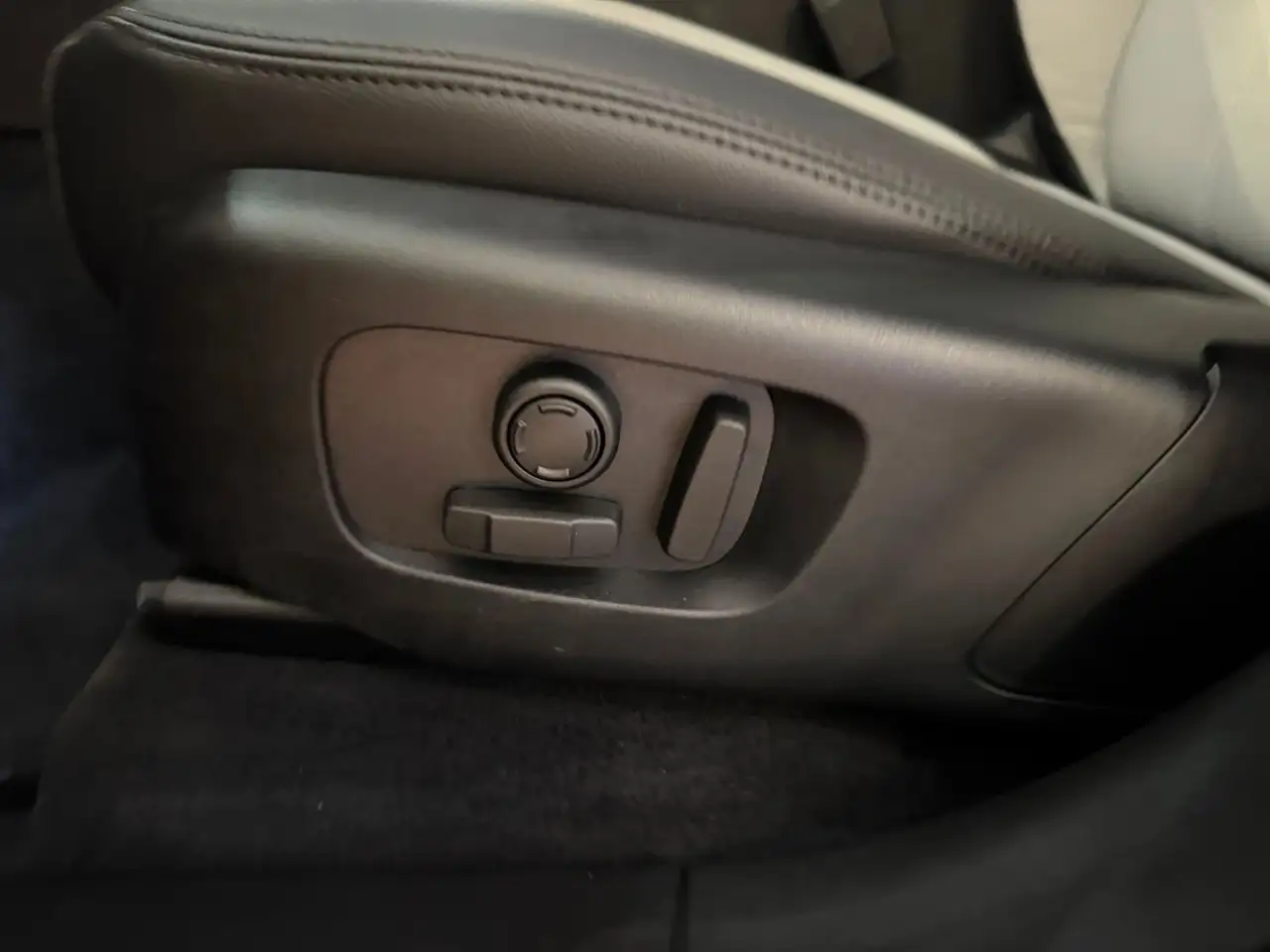 Land Rover Range Rover Velar снимка Land Rover Range Rover Velar
