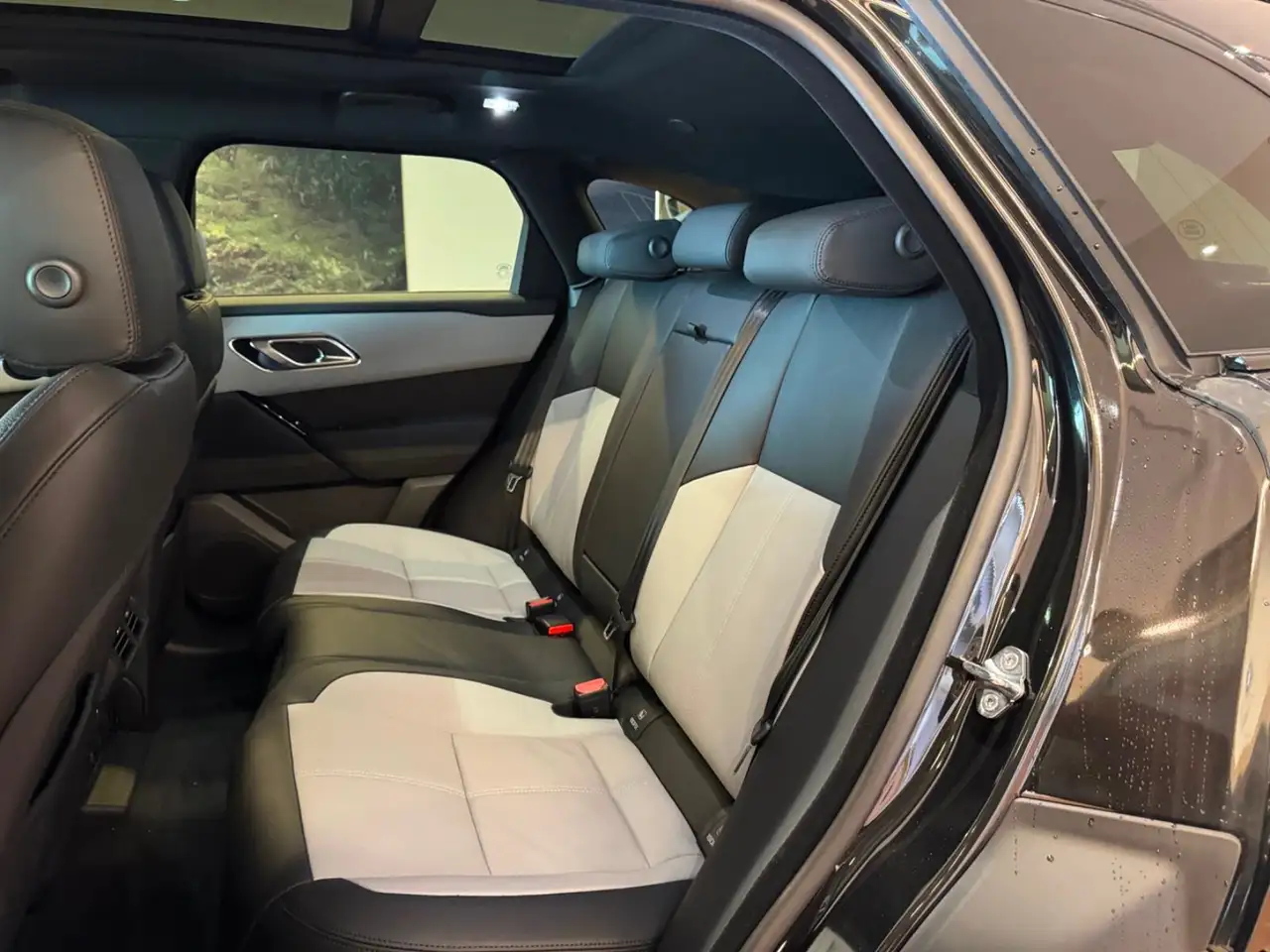 Land Rover Range Rover Velar снимка Land Rover Range Rover Velar