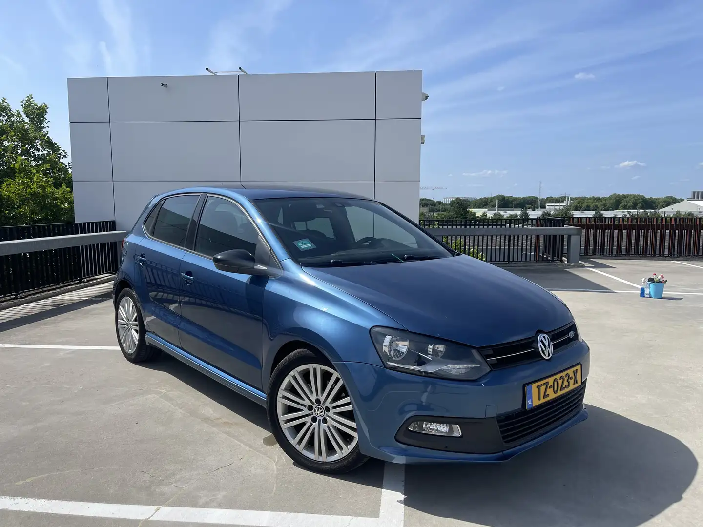 Volkswagen Polo 1.4 TSI BlueGT Blauw - 1