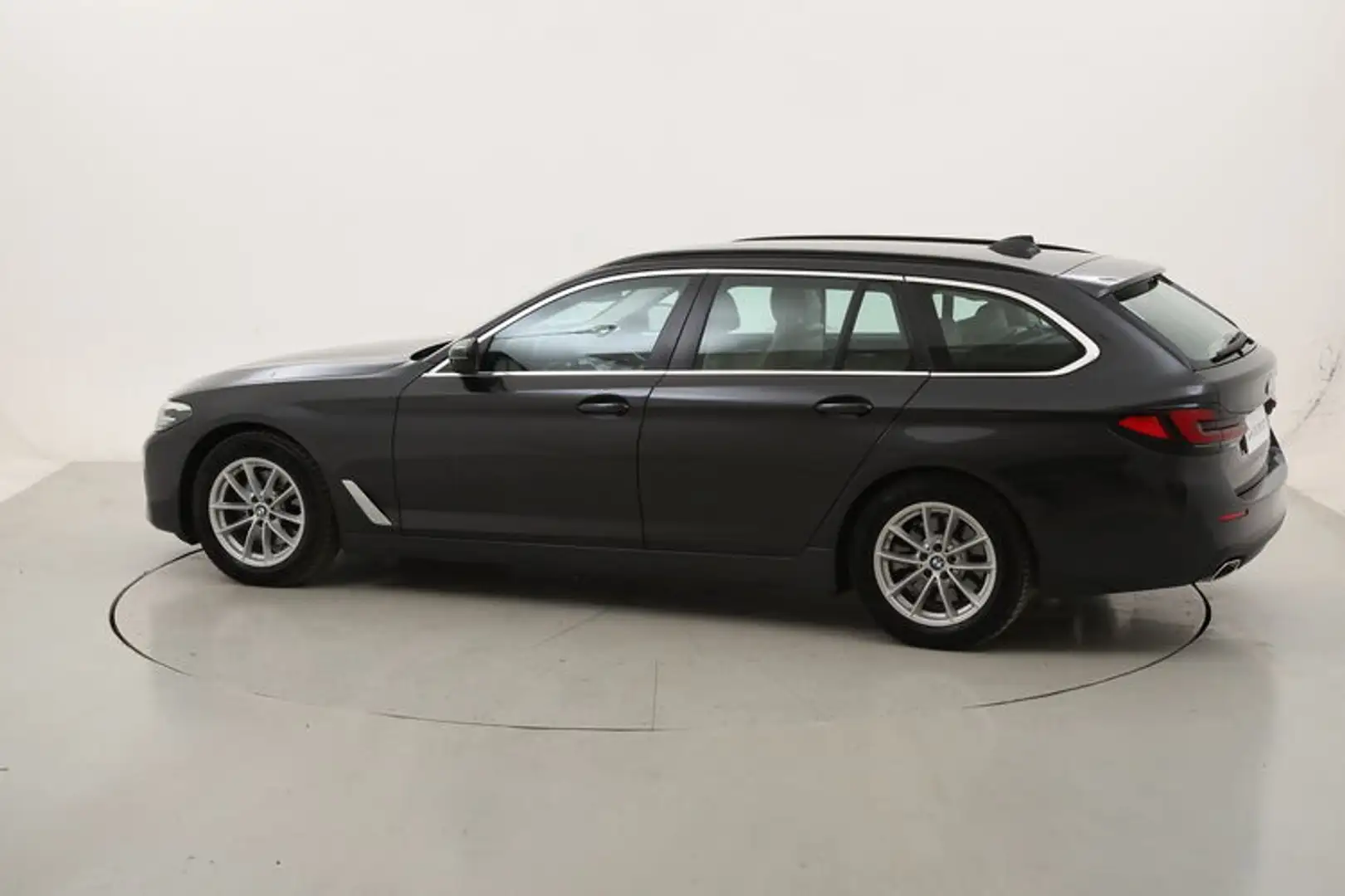 BMW 520 520d Touring  Business 2.0 Mild Hybrid 190CV Gris - 2