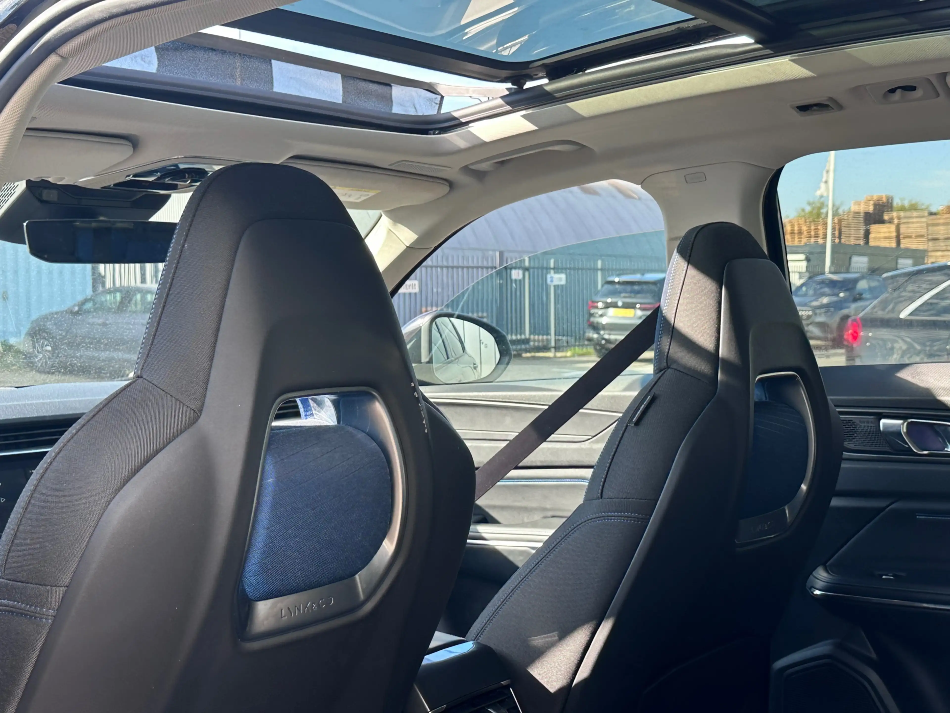 Lynk & Co 01 1.5 PHEV 6,6kWh SOH 97% PANO 360°cam Apple/Android — photo 8