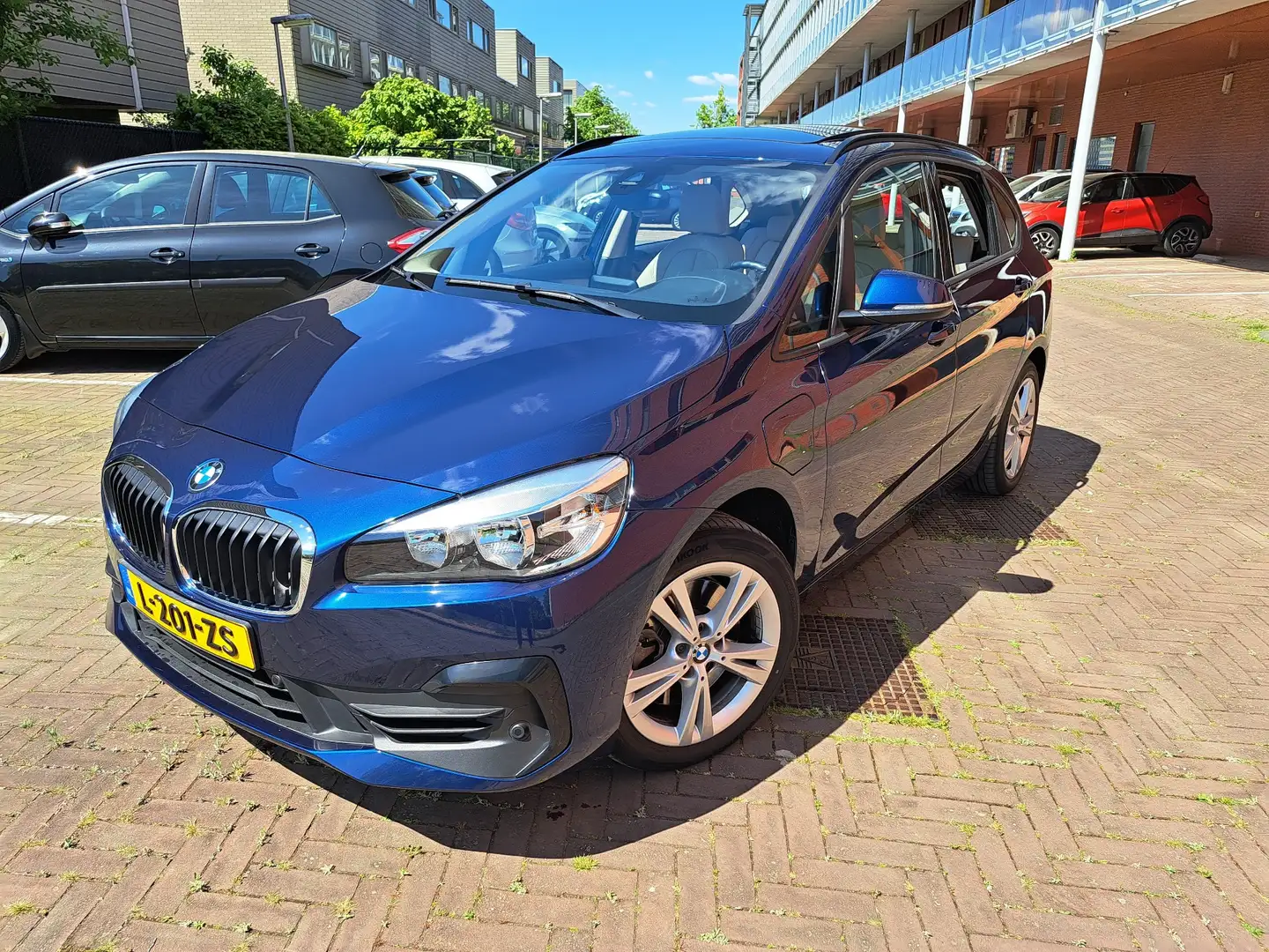 BMW 225 XE iPerformance Blauw - 2