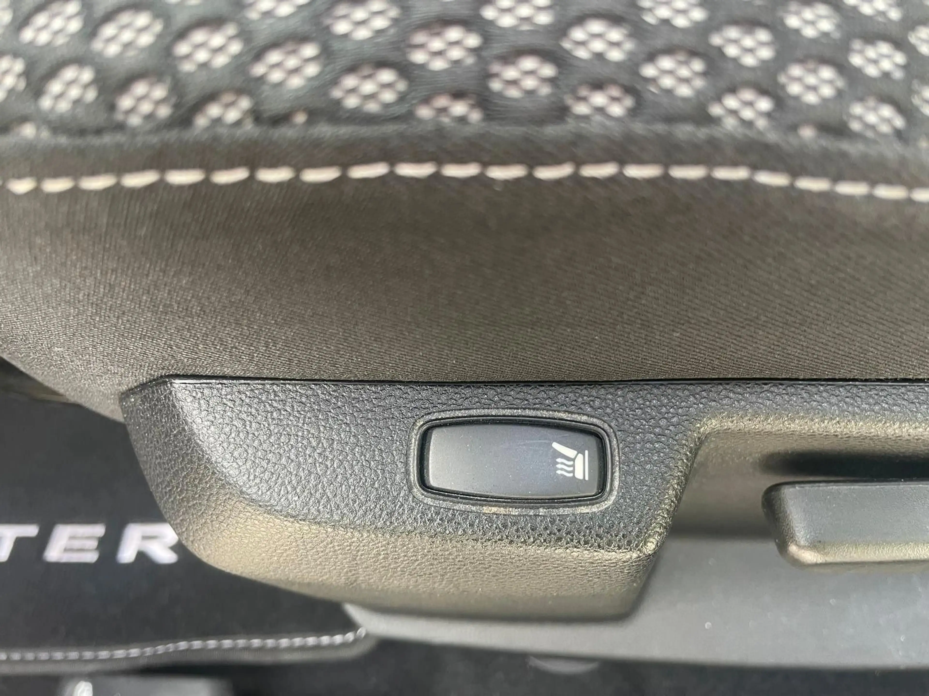 Dacia Duster dCi 110 2WD NAVI   AUTOMATIK — photo 10