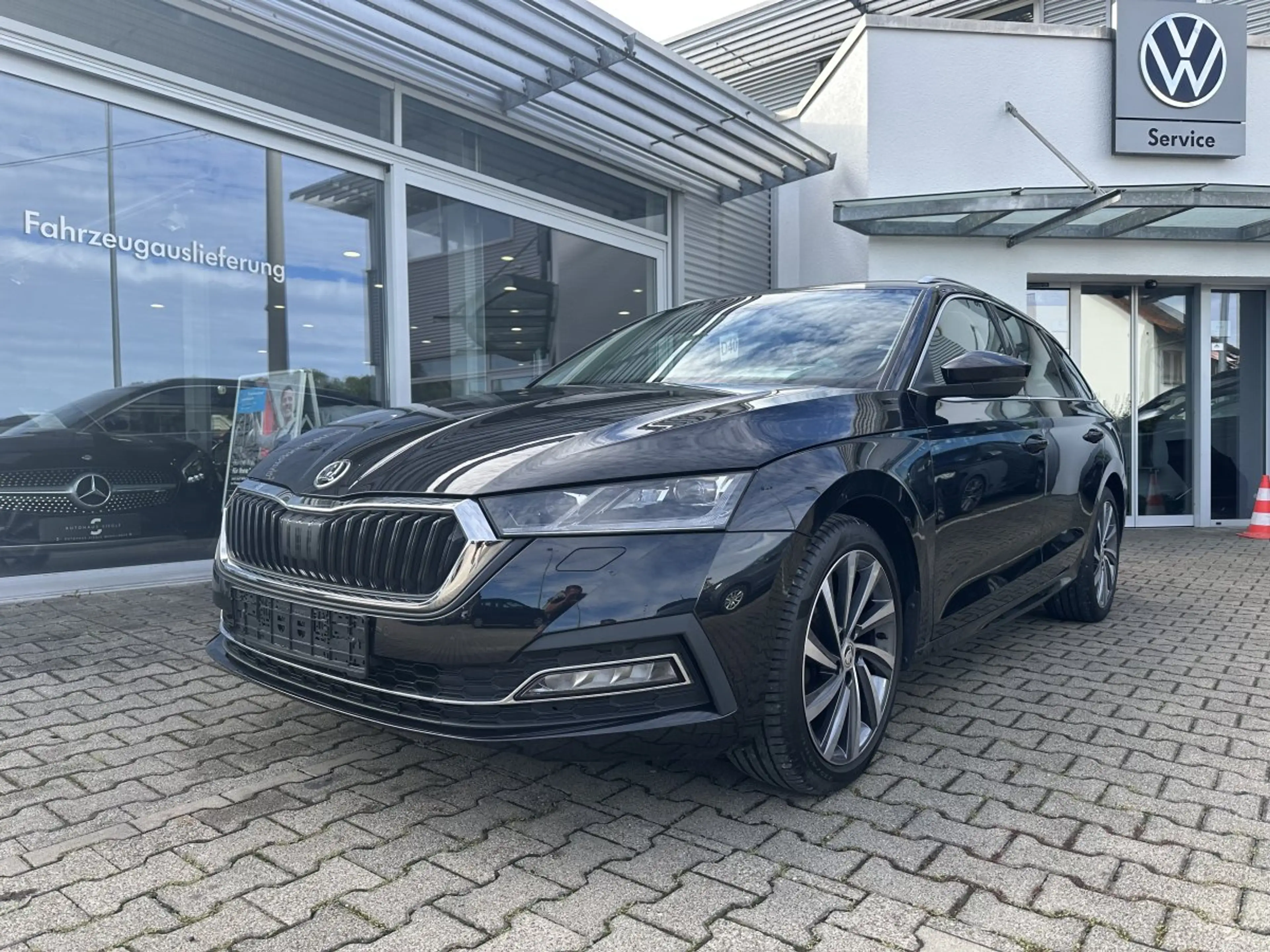 Skoda Octavia Combi 1.5G-TEC DSG FIRST EDITION*VC*LED