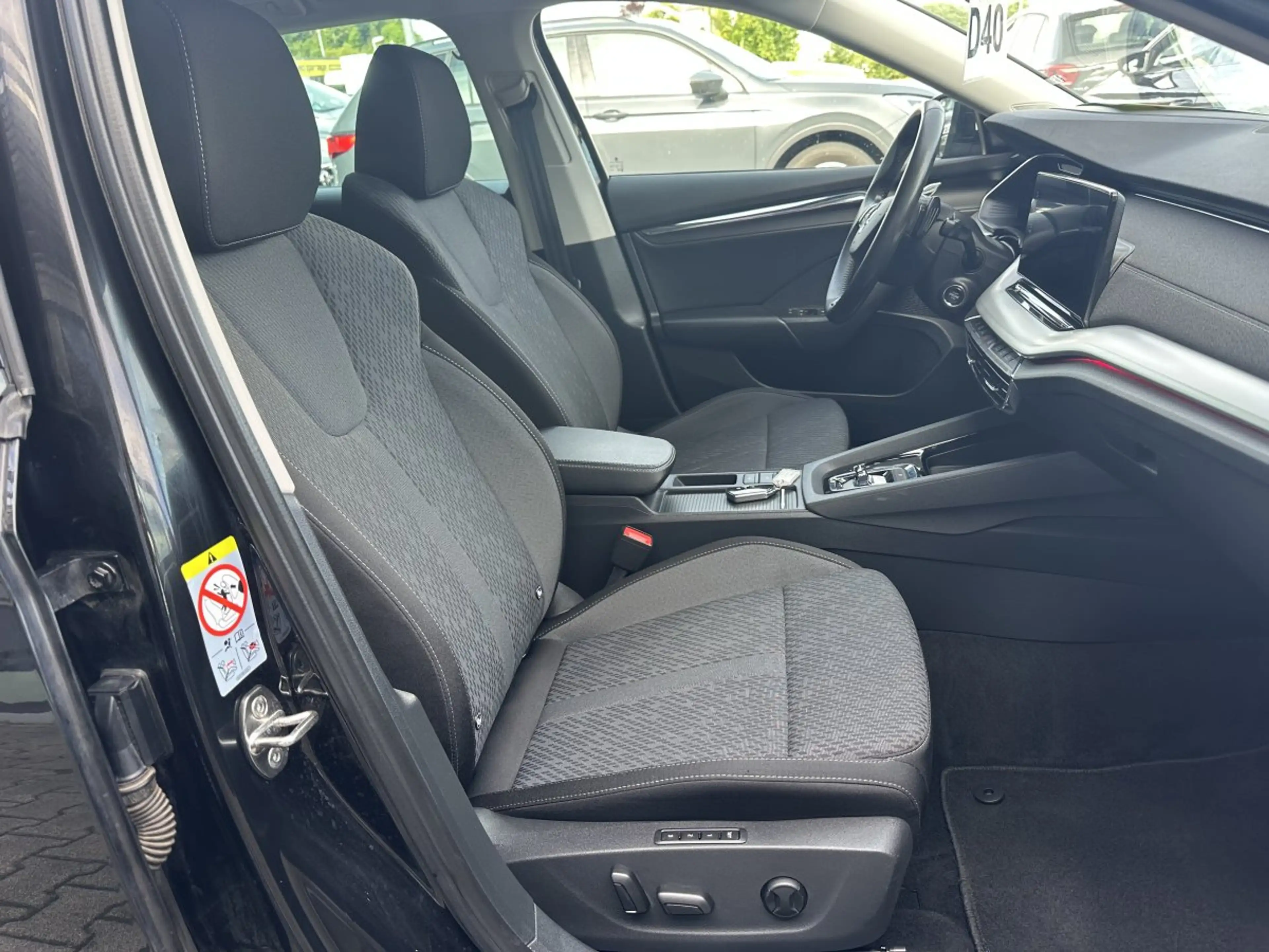 Skoda Octavia Combi 1.5G-TEC DSG FIRST EDITION*VC*LED — photo 11